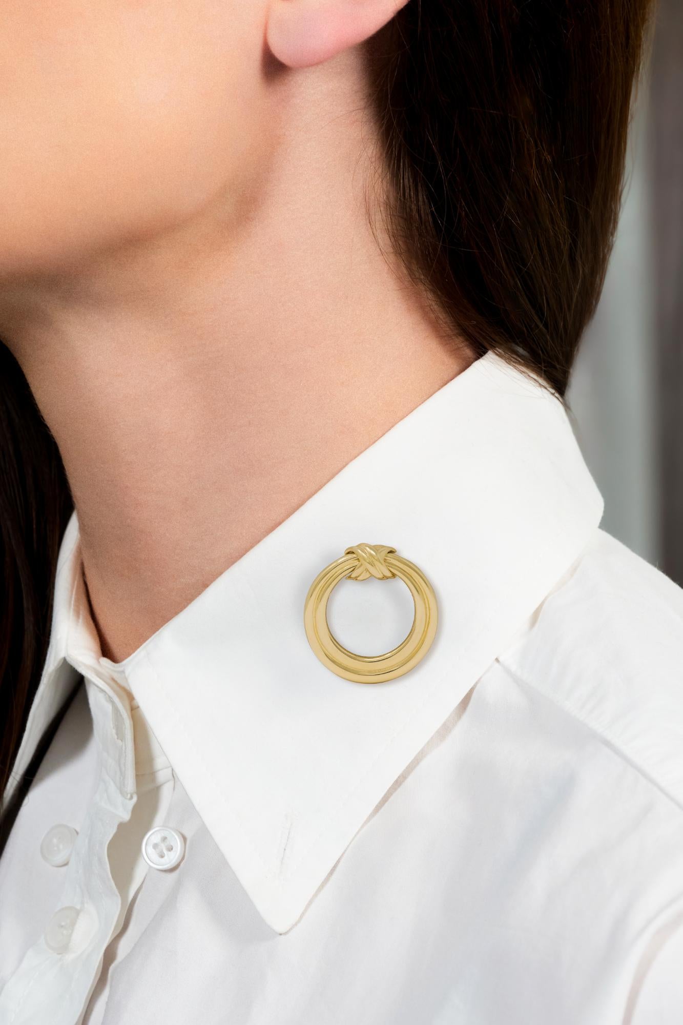 Tiffany & Co. 1990's 18 Karat Yellow Gold Vintage Knotted Circle Brooch