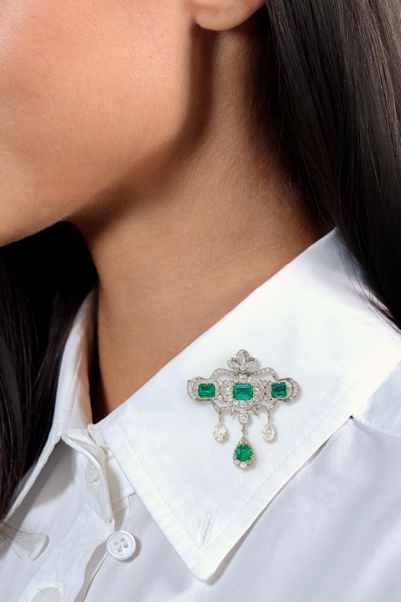 Carrington & Co. 1910 Emerald Diamond 18K Gold Platinum Antique Bow Parure Set