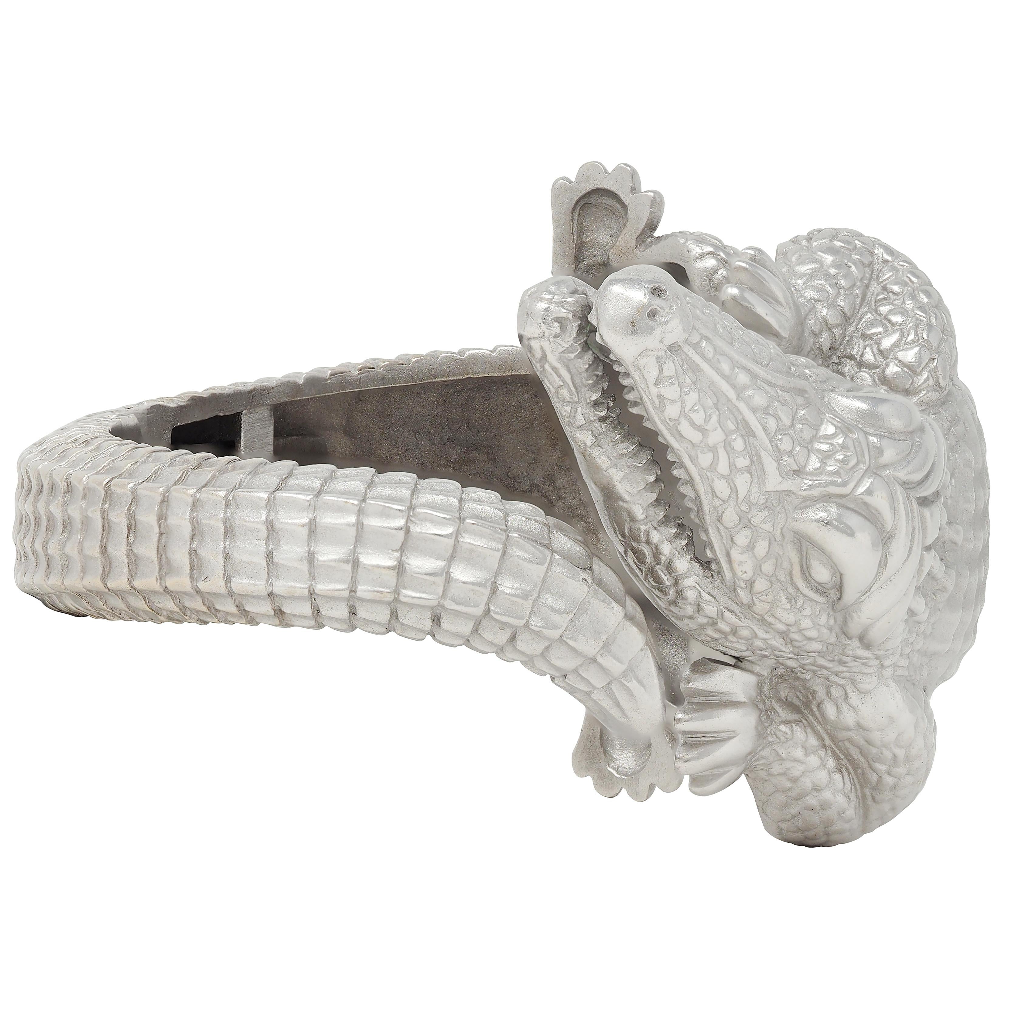 Kieselstein-Cord 1980 18K Gold Alligator Bypass Vintage Animal Cuff Bracelet