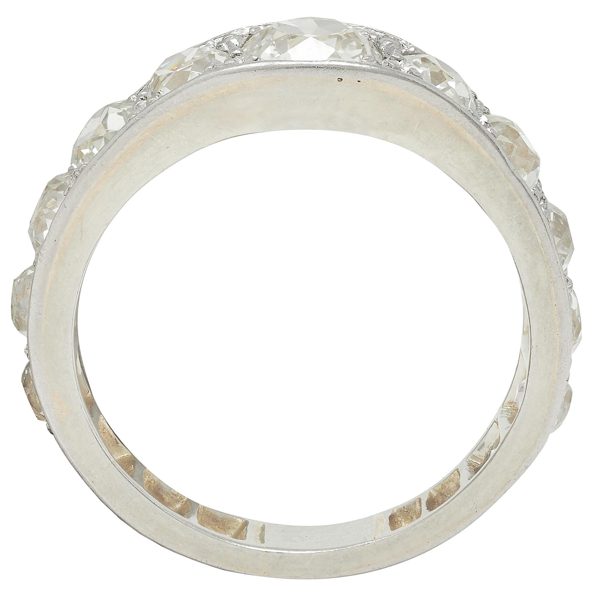 Art Deco 2.50 CTW Old Mine Cut Diamond Platinum 18 Karat Gold Vintage Band Ring