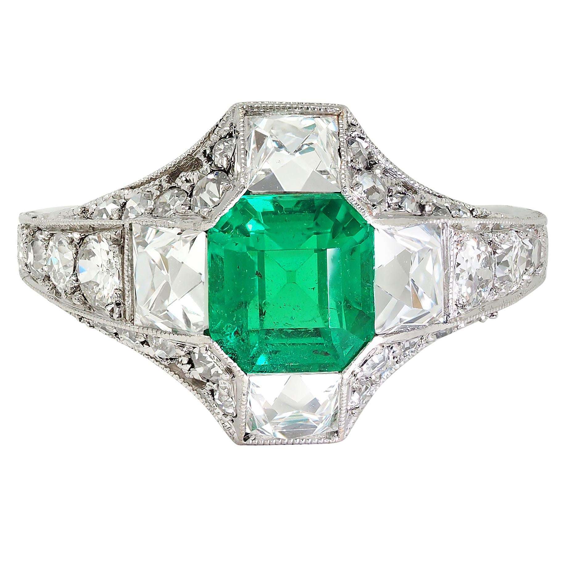 Tiffany & Co. Art Deco Emerald French Diamond Platinum Antique Quatrefoil Ring