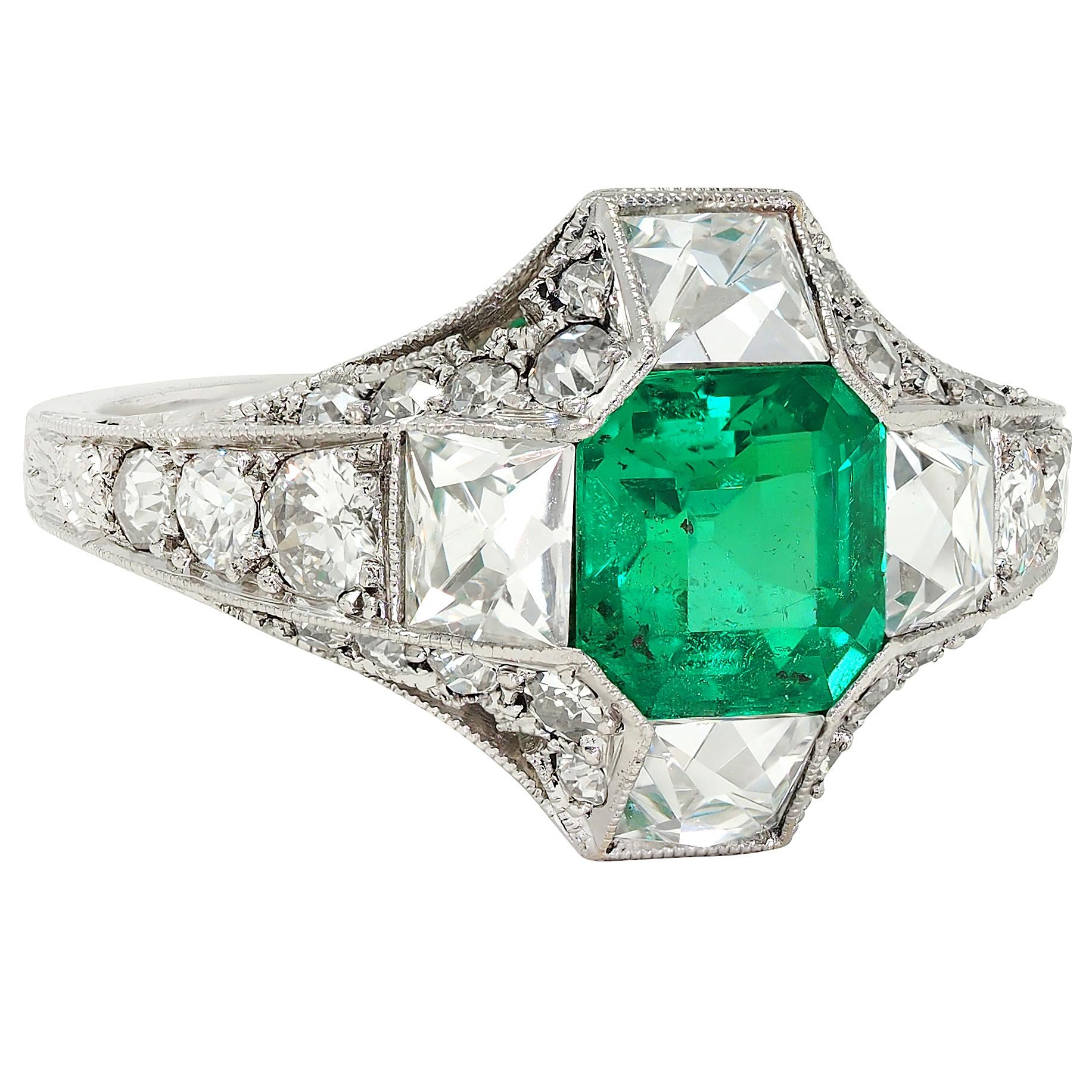 Tiffany & Co. Art Deco Emerald French Diamond Platinum Antique Quatrefoil Ring