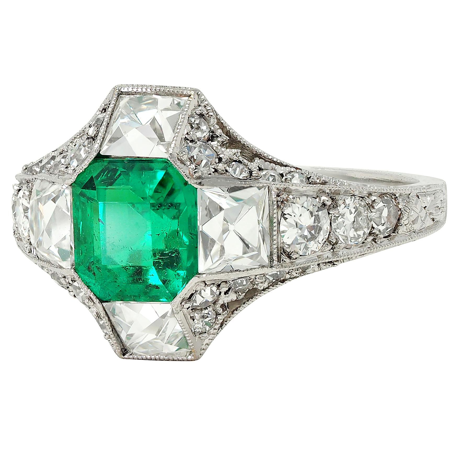 Tiffany & Co. Art Deco Emerald French Diamond Platinum Antique Quatrefoil Ring