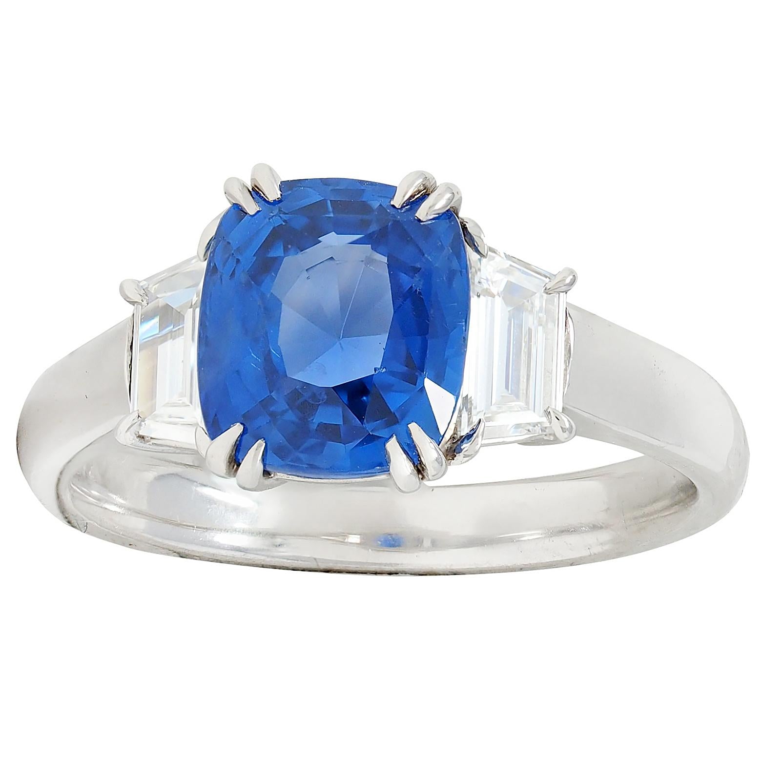 Contemporary 3.26 CTW No Heat Ceylon Sapphire Diamond Platinum Ring GIA