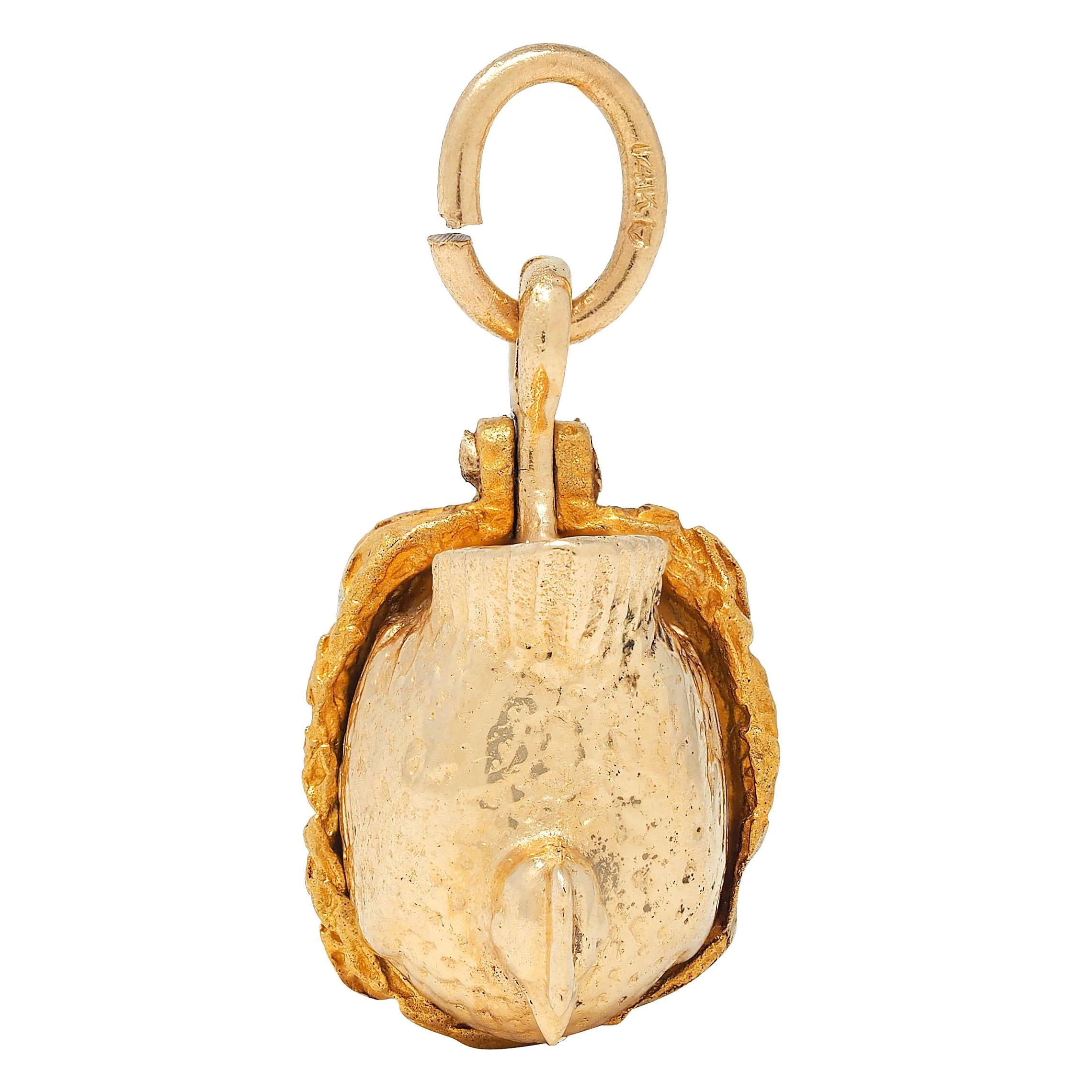 1950's 14 Karat Yellow Gold Vintage Mother Hen Charm