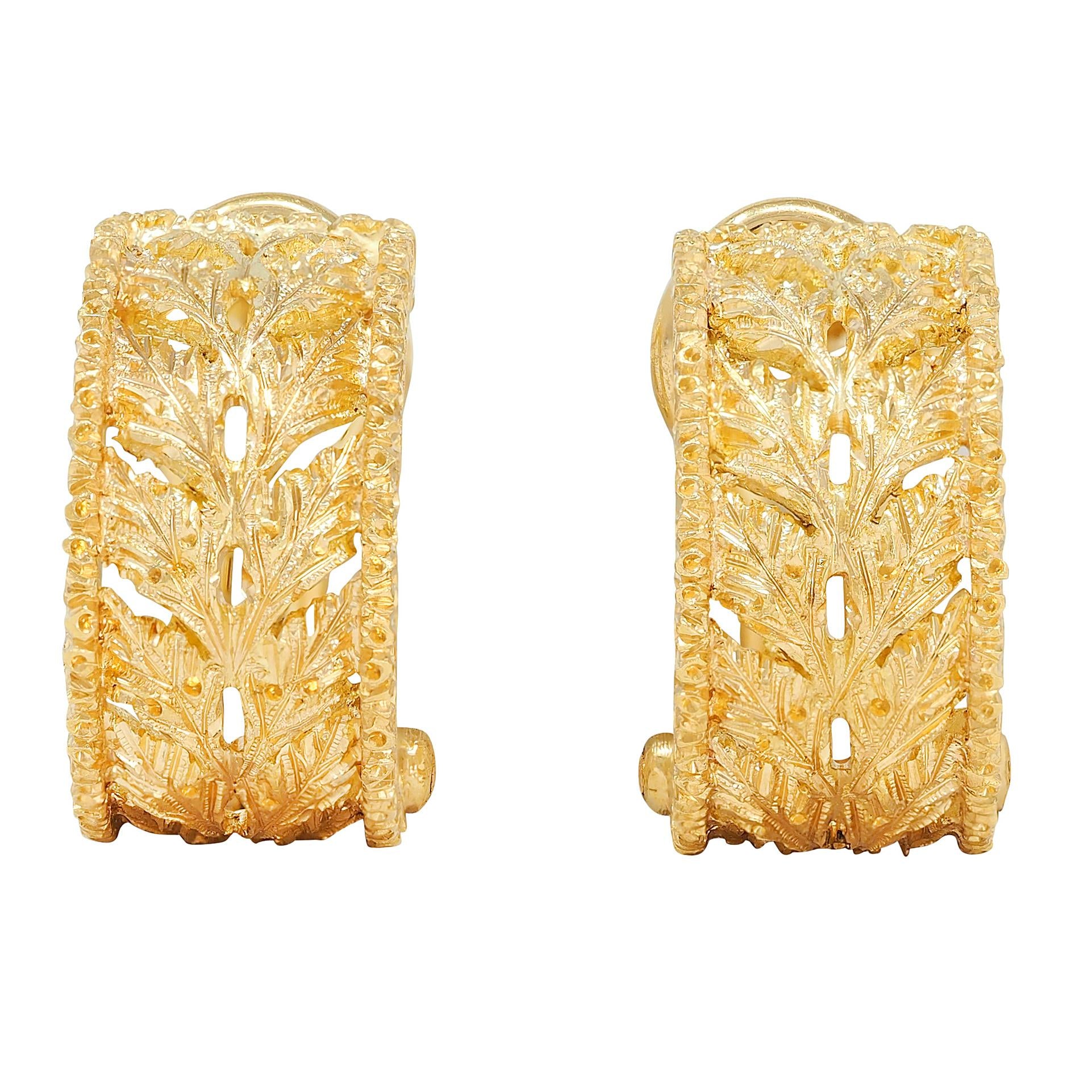 Buccellati 18 Karat Yellow Gold Ramage Foliate J-Hoop Earrings