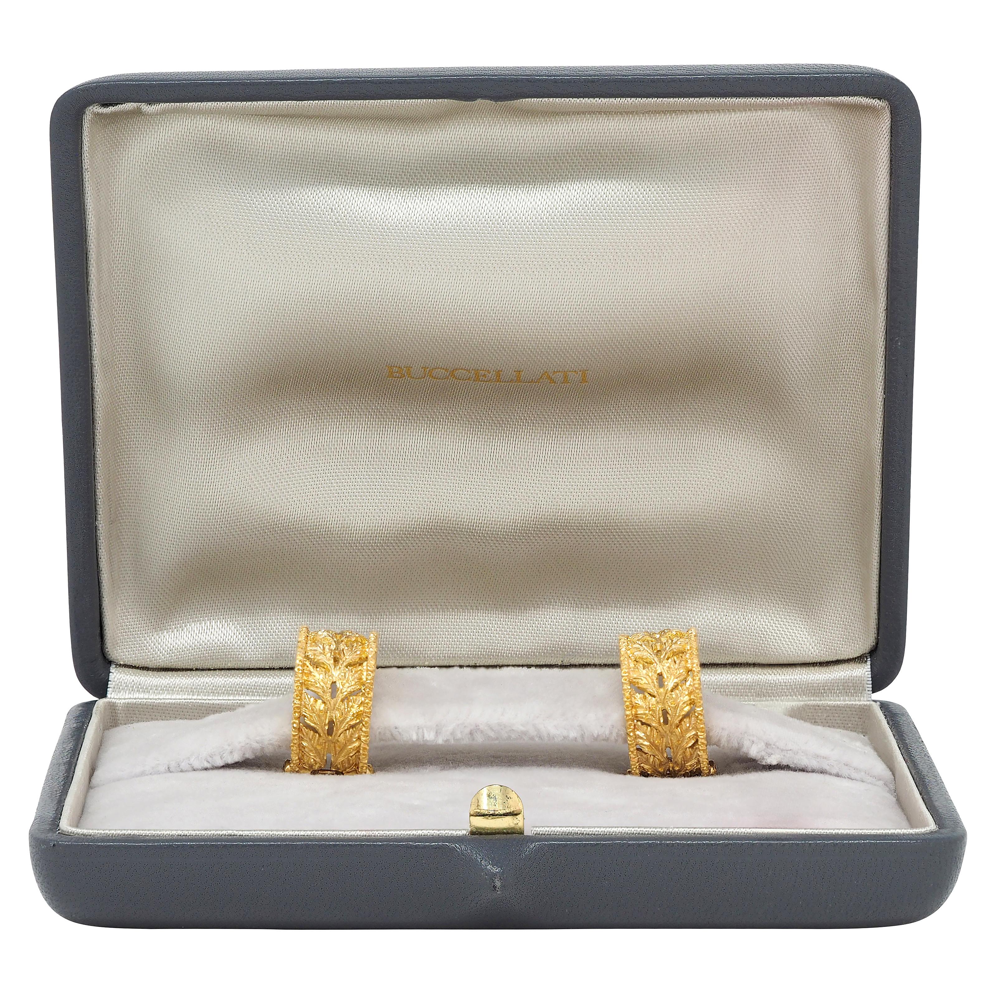Buccellati 18 Karat Yellow Gold Ramage Foliate J-Hoop Earrings