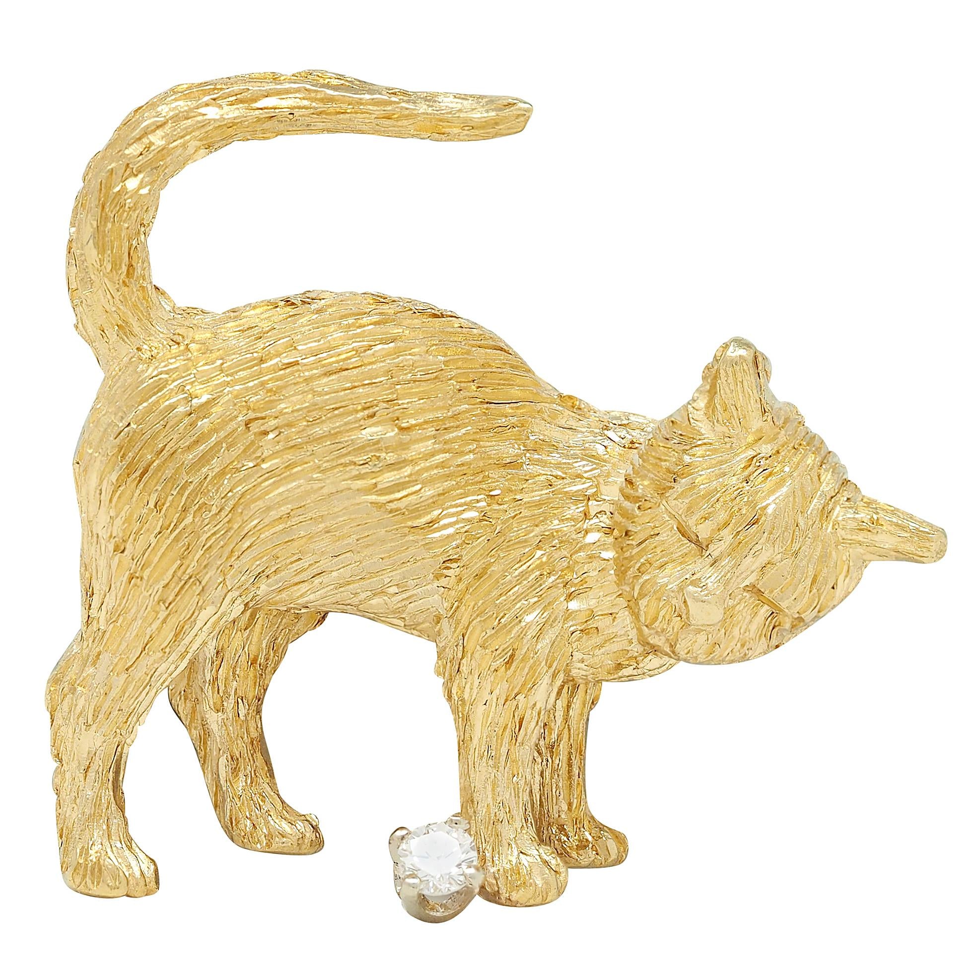 1960's Diamond 18 Karat Two-Tone Yellow White Gold Vintage Cat Brooch