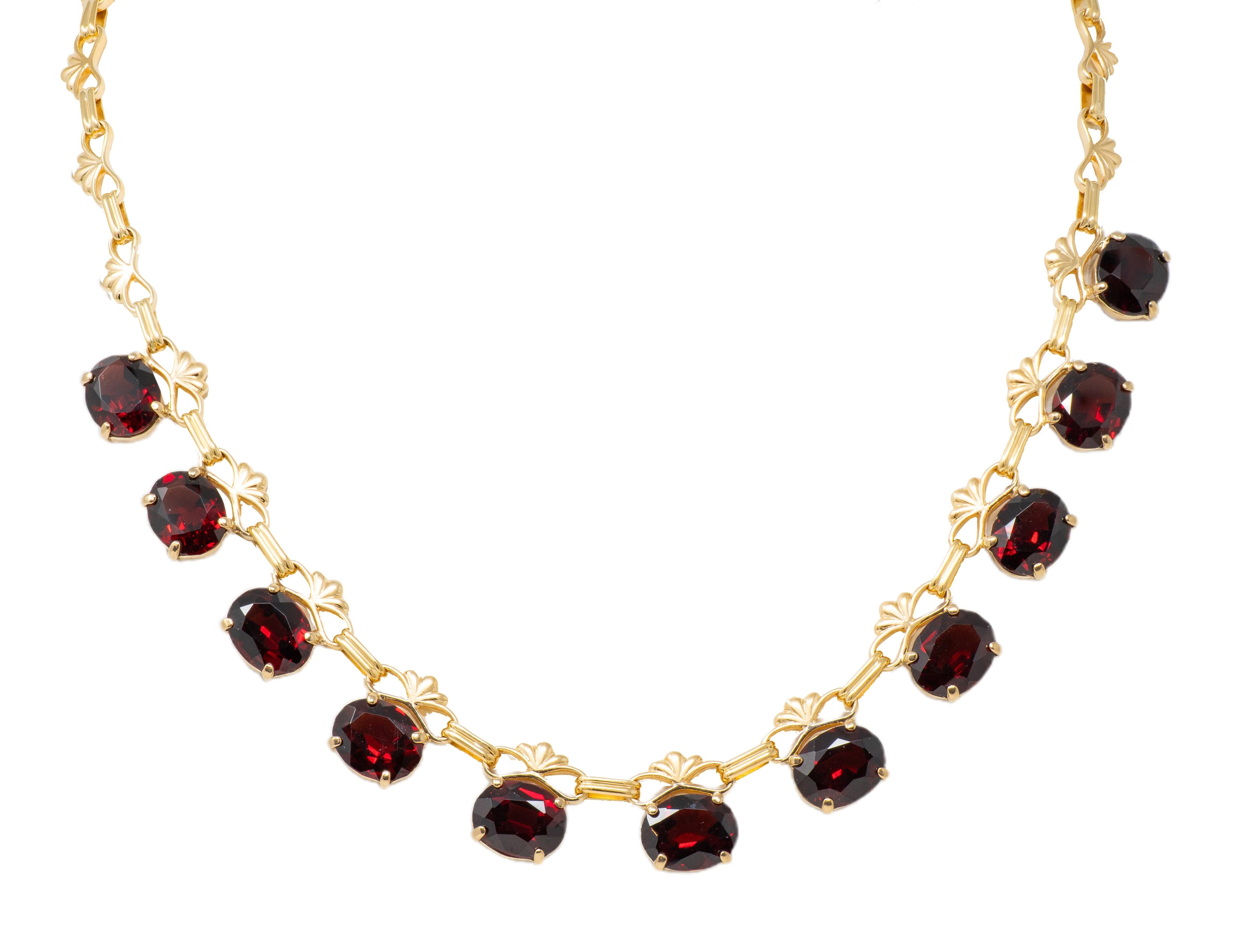 Vintage 1940's Garnet 14 Karat Yellow Gold Antique Fringe Station Necklace
