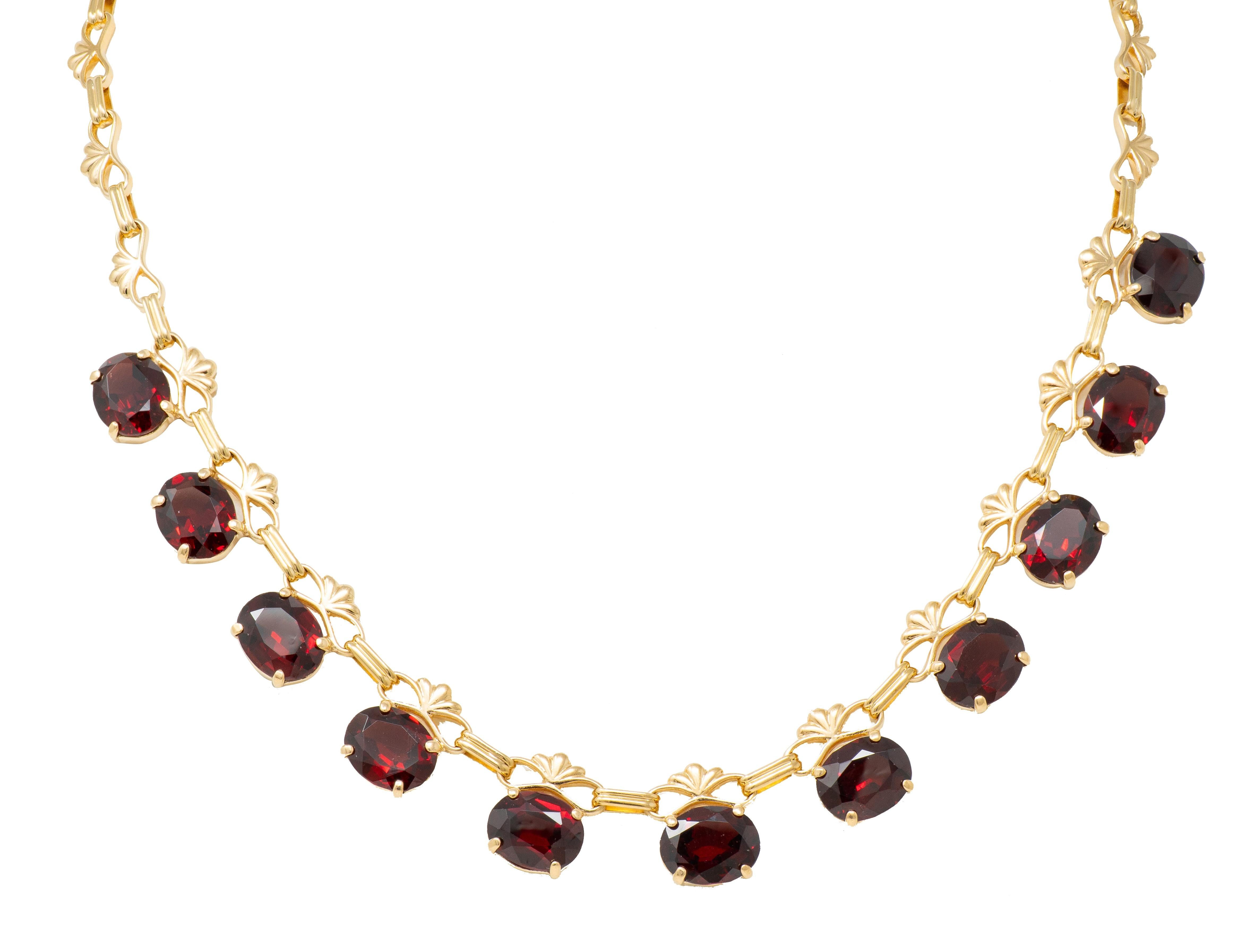 Vintage 1940's Garnet 14 Karat Yellow Gold Antique Fringe Station Necklace