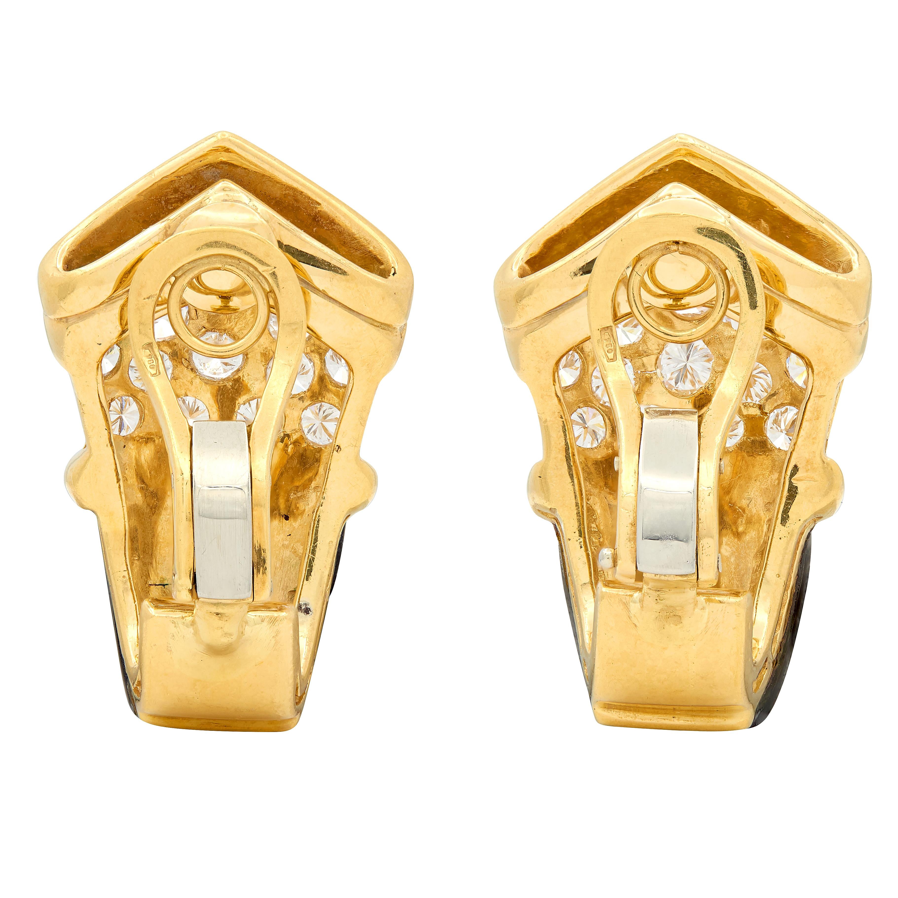 1980'S Diamond Onyx 18 Karat Yellow Gold Vintage J-Hoop Ear-Clip Earrings