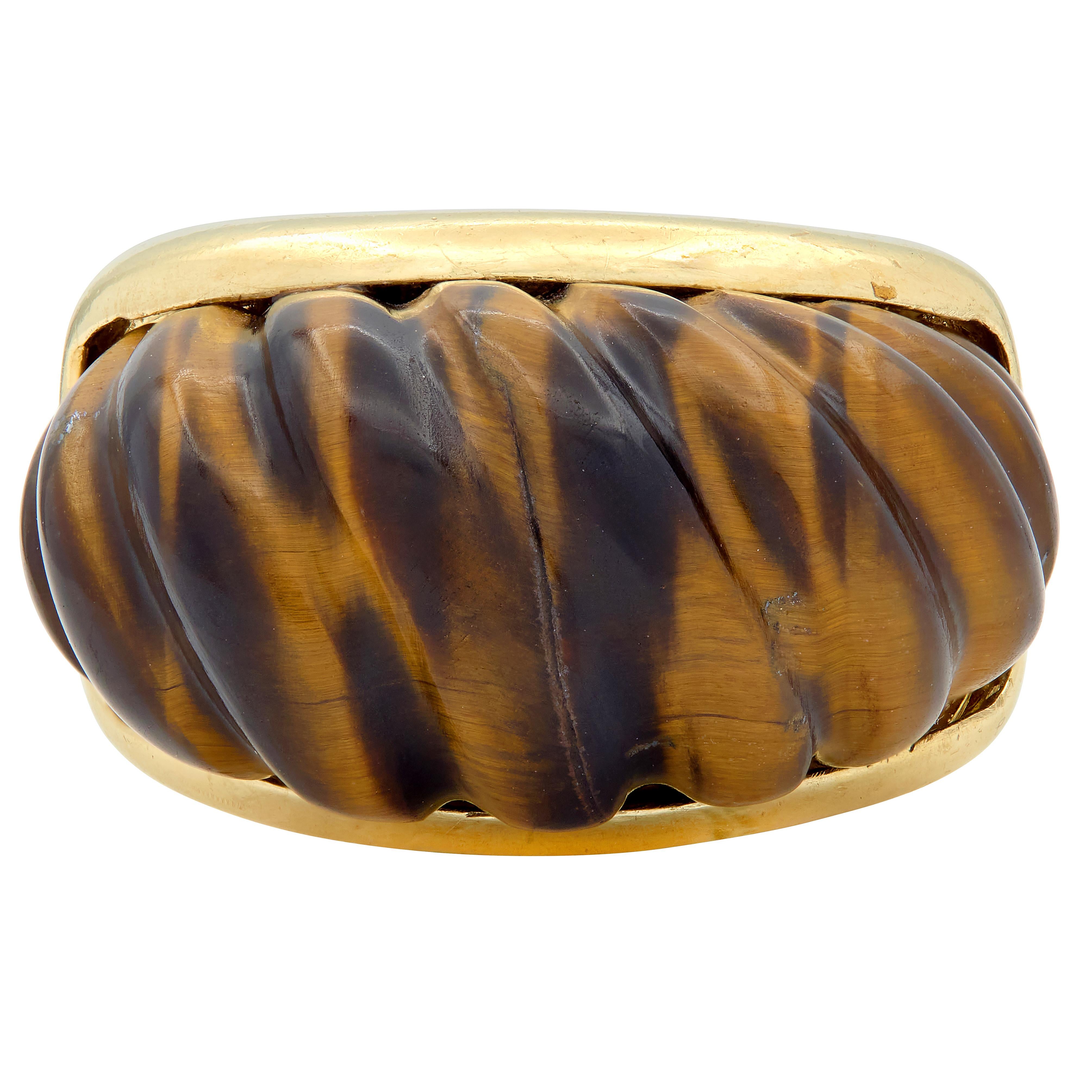 Tiffany & Co. 1970's Tiger's Eye Quartz 18K Gold Vintage Fluted Statement Ring