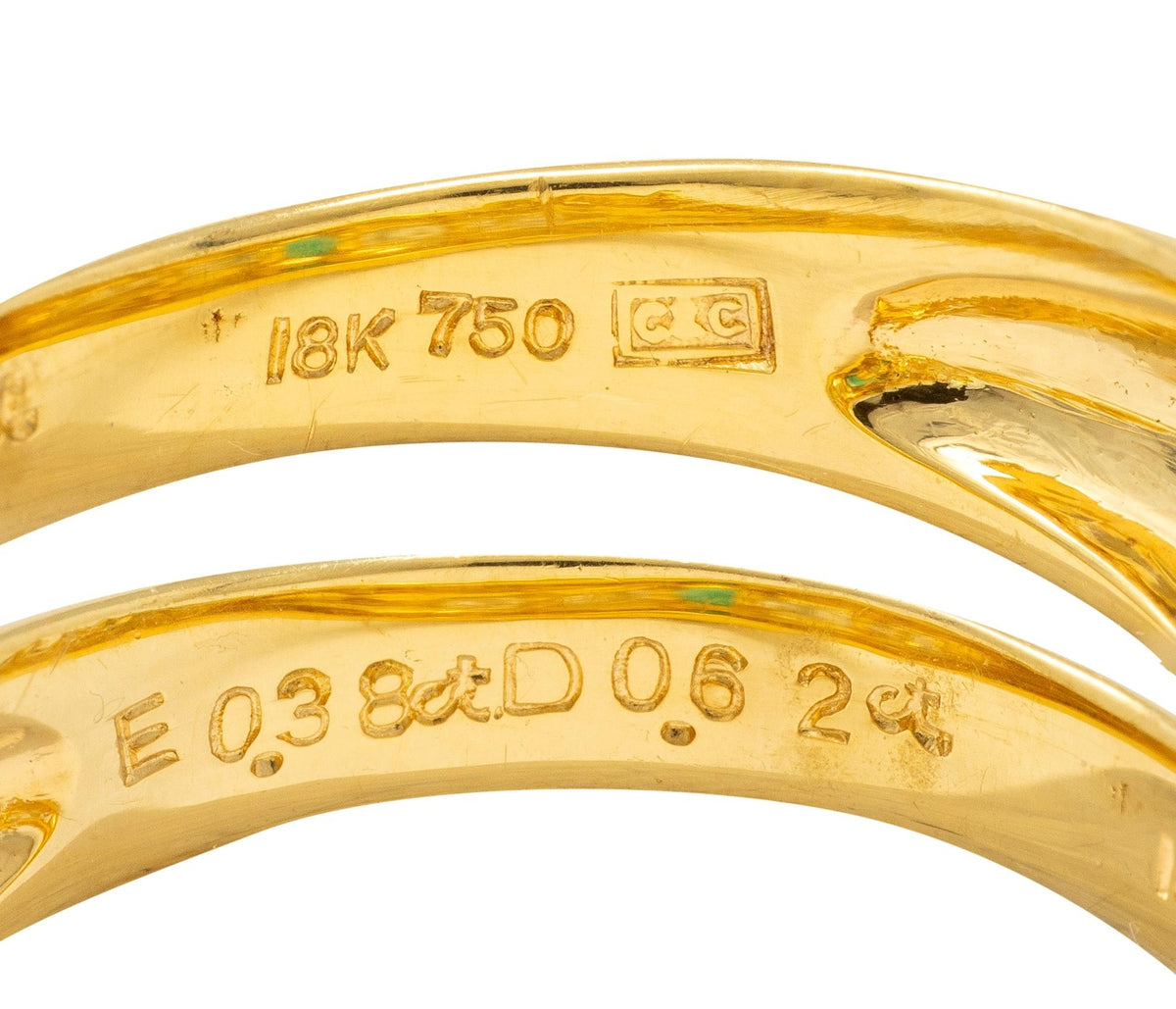 1980's Emerald Diamond 18 Karat Yellow Gold Vintage Gemstone Ring