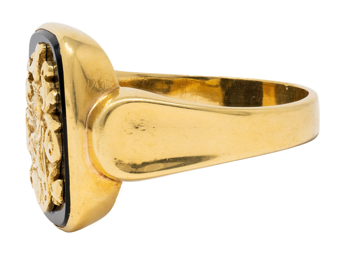 1970's Onyx 18 Karat Yellow Gold Vintage Heraldic Crest Unisex Signet Ring