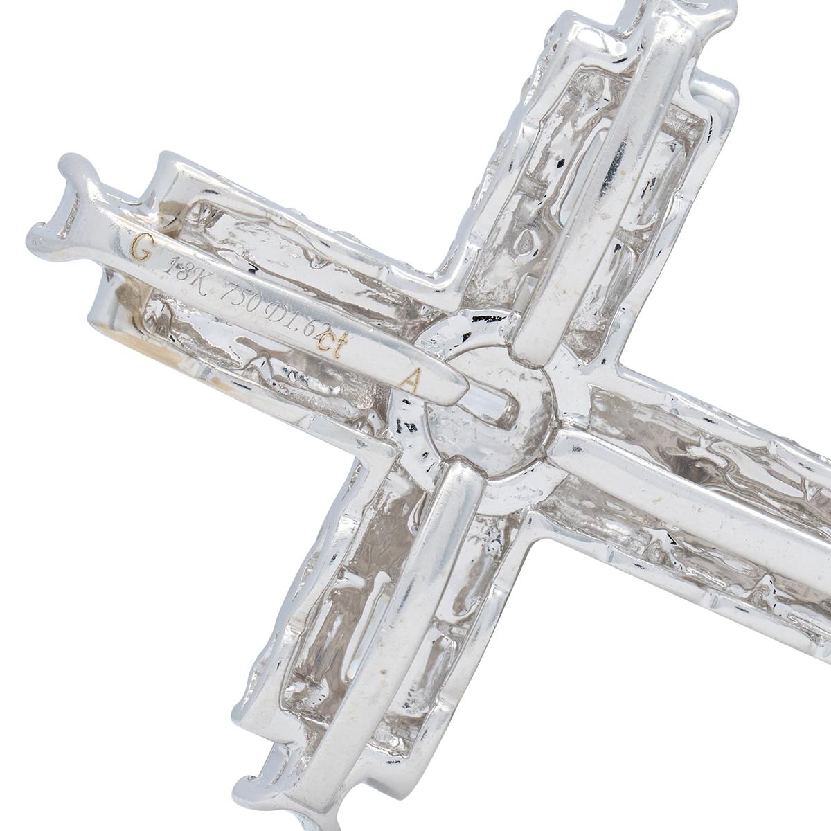 Contemporary 1.62 CTW Diamond 18 Karat White Gold Unisex Cross Pendant