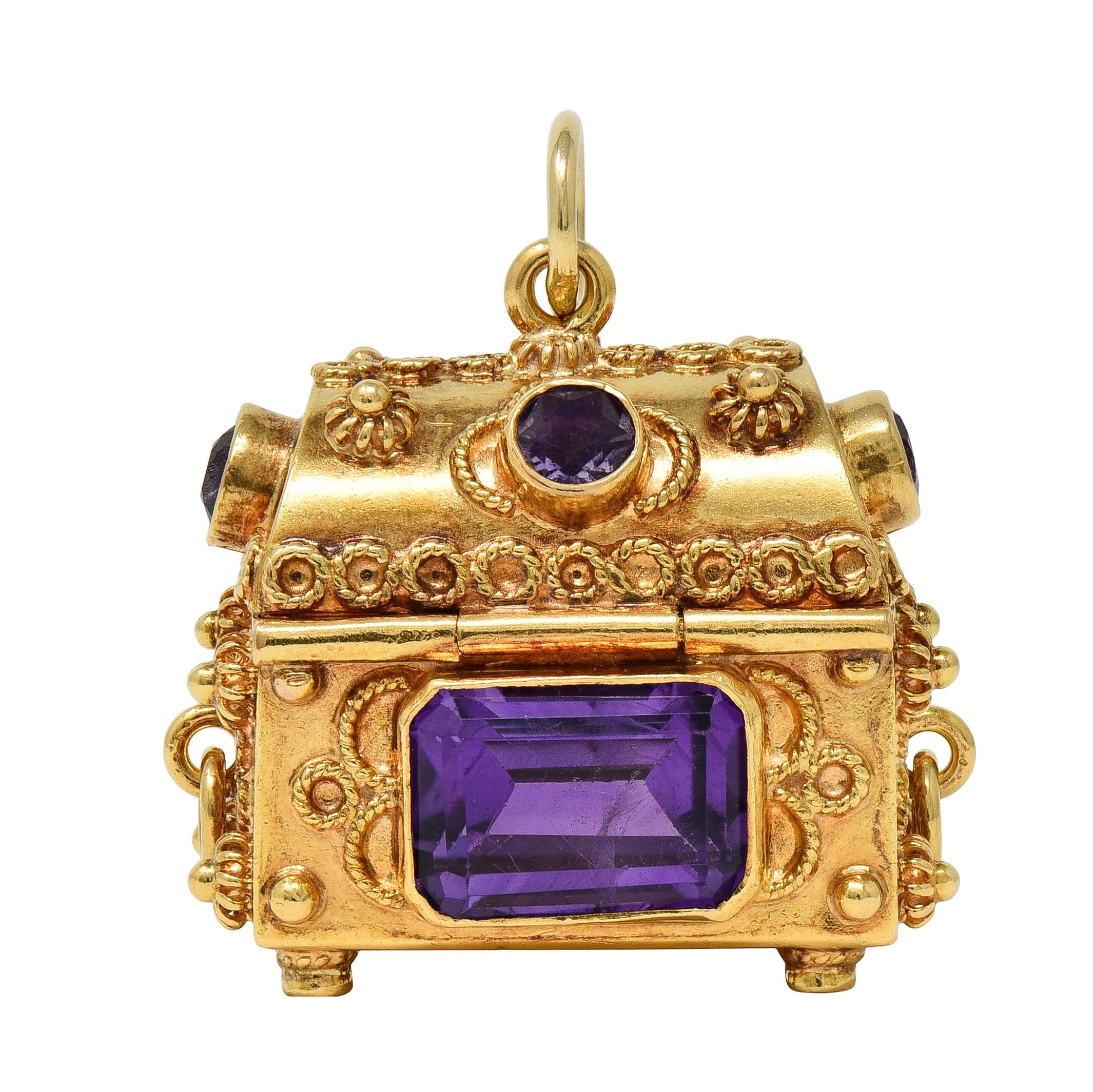 1950's Amethyst 18 Karat Yellow Gold Vintage Chest Pendant Charm