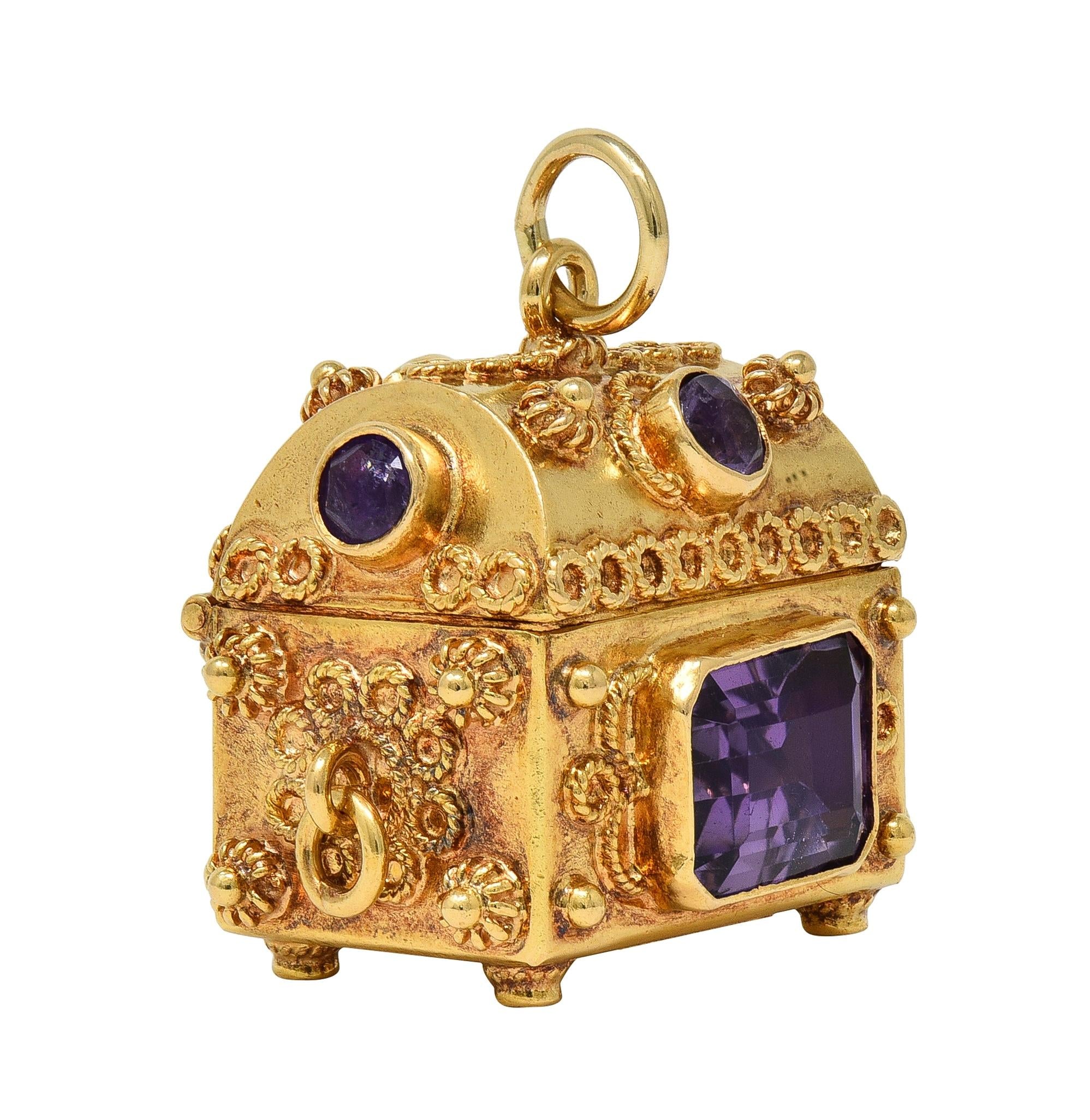 1950's Amethyst 18 Karat Yellow Gold Vintage Chest Pendant Charm