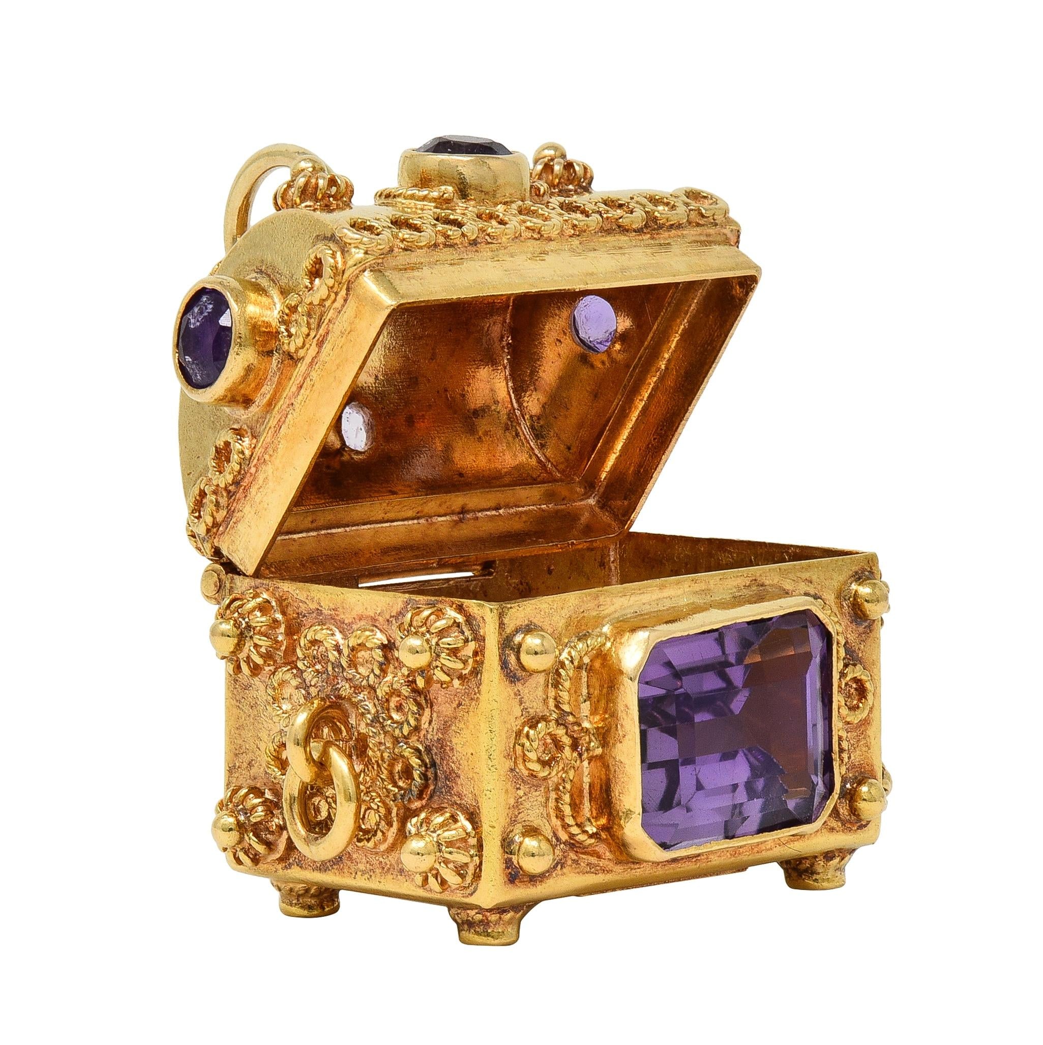 1950's Amethyst 18 Karat Yellow Gold Vintage Chest Pendant Charm