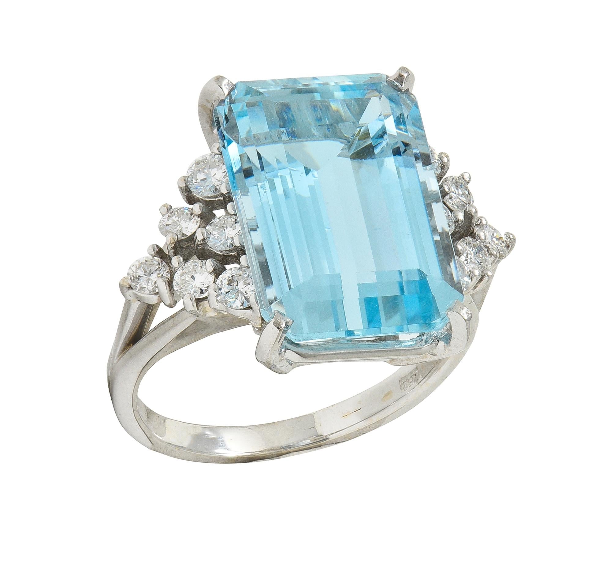 Mid-Century 9.60 CTW Aquamarine Diamond 18 Karat Gold Vintage Cocktail Ring