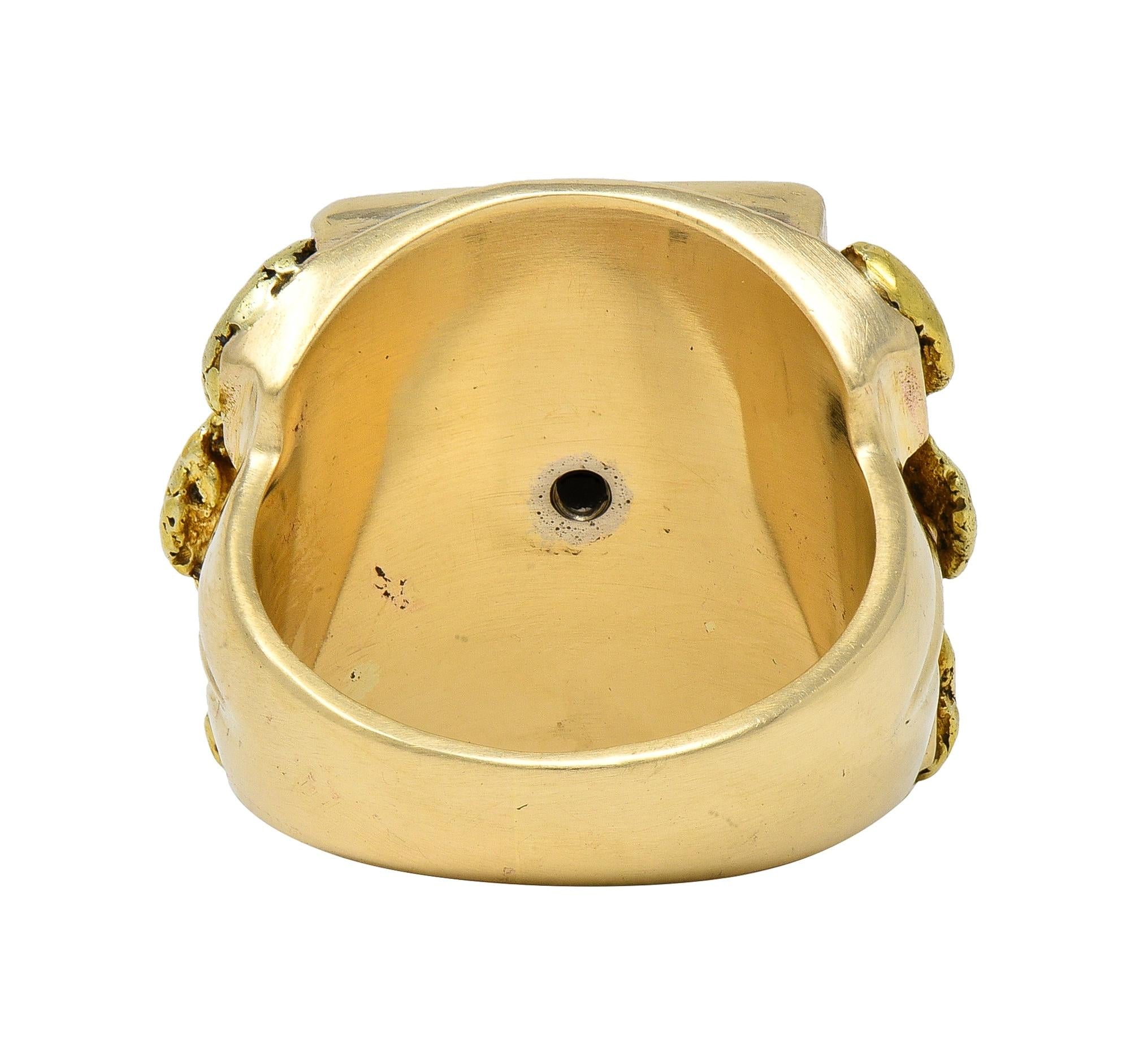 1960's Nephrite Jade 10 Karat Yellow Gold Vintage Nugget Signet Ring