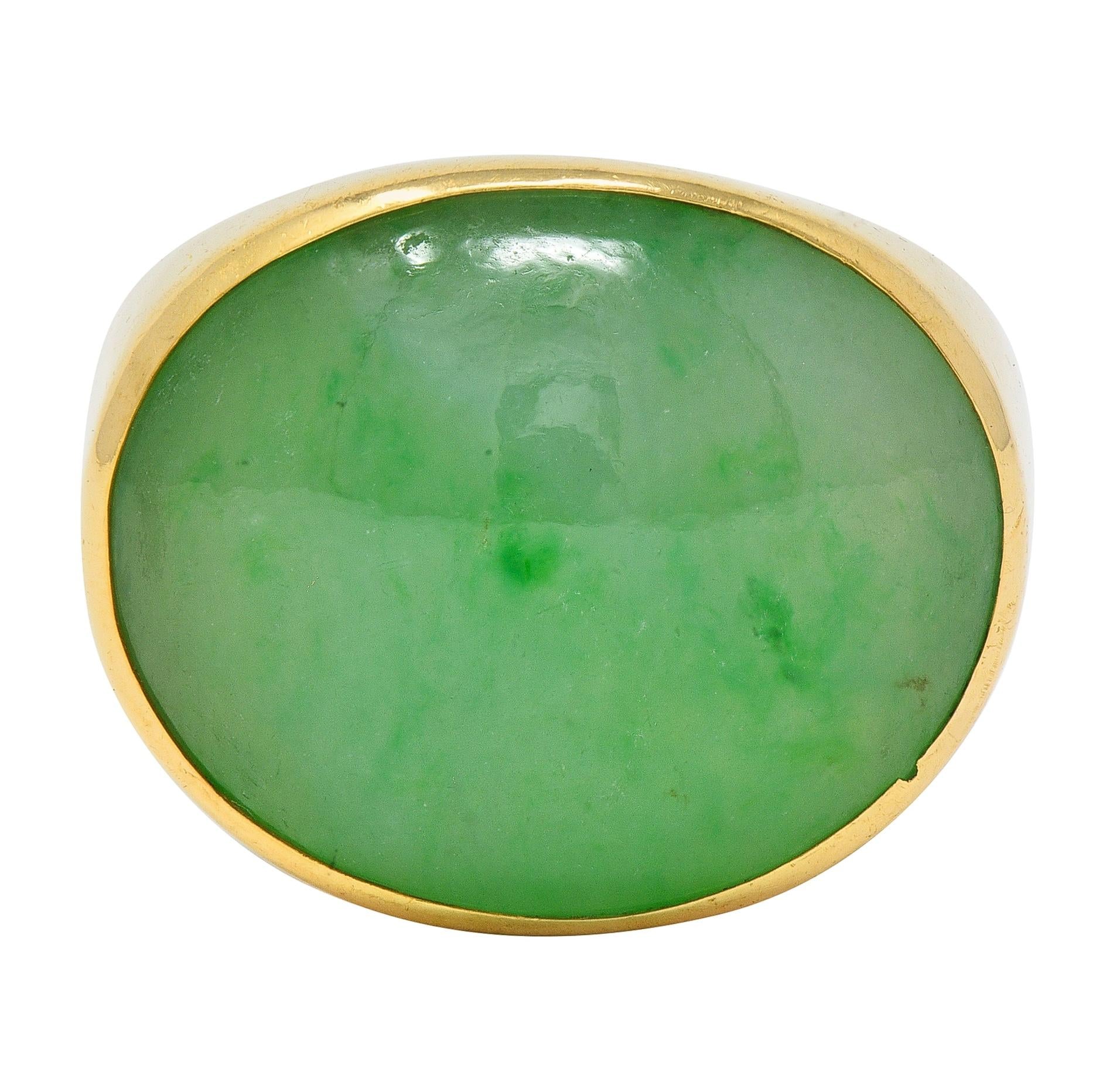 1970's French Jade 18 Karat Yellow Gold Vintage Gemstone Ring