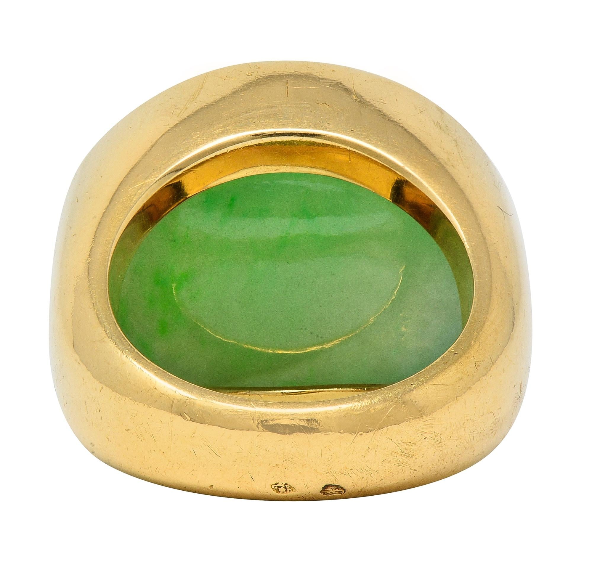 1970's French Jade 18 Karat Yellow Gold Vintage Gemstone Ring