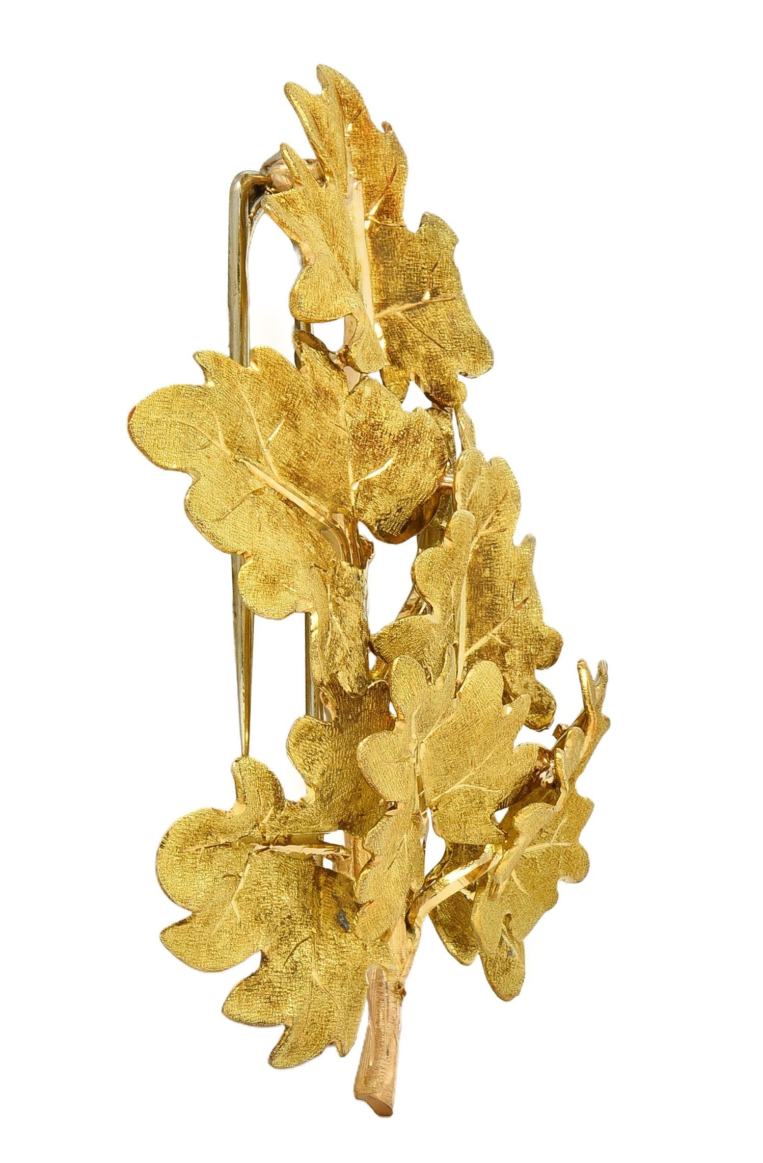 Mario Buccellati 1960s 18 Karat Yellow Gold Vintage Floral Segrinato Leaf Brooch