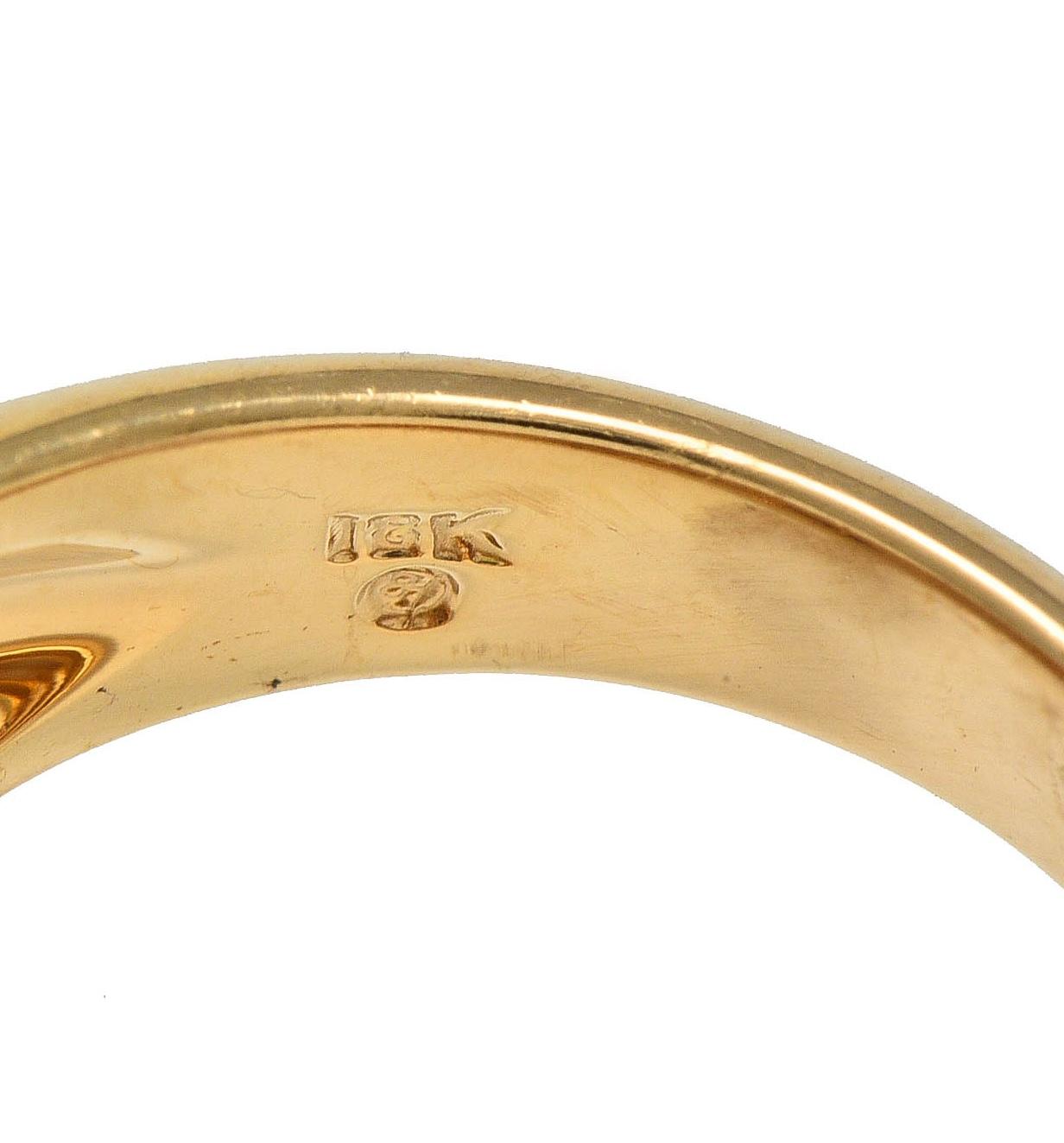 Oscar Heyman 1980's Sapphire Diamond 18 Karat Yellow Gold Vintage Bombé Ring