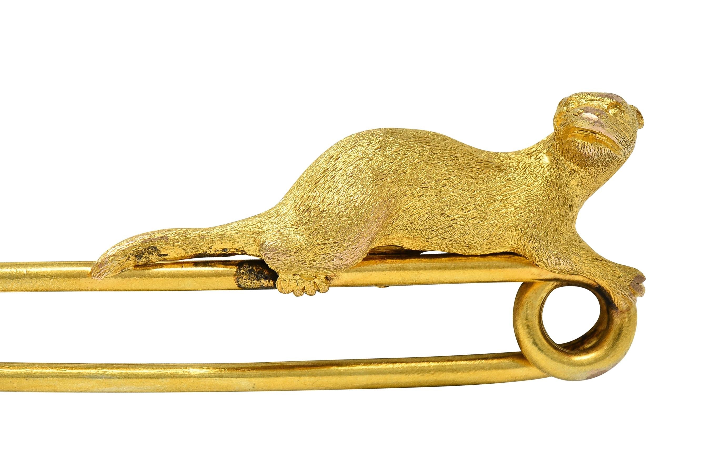 Edwardian 14 Karat Yellow Gold Antique Otter Bar Pin Unisex Brooch
