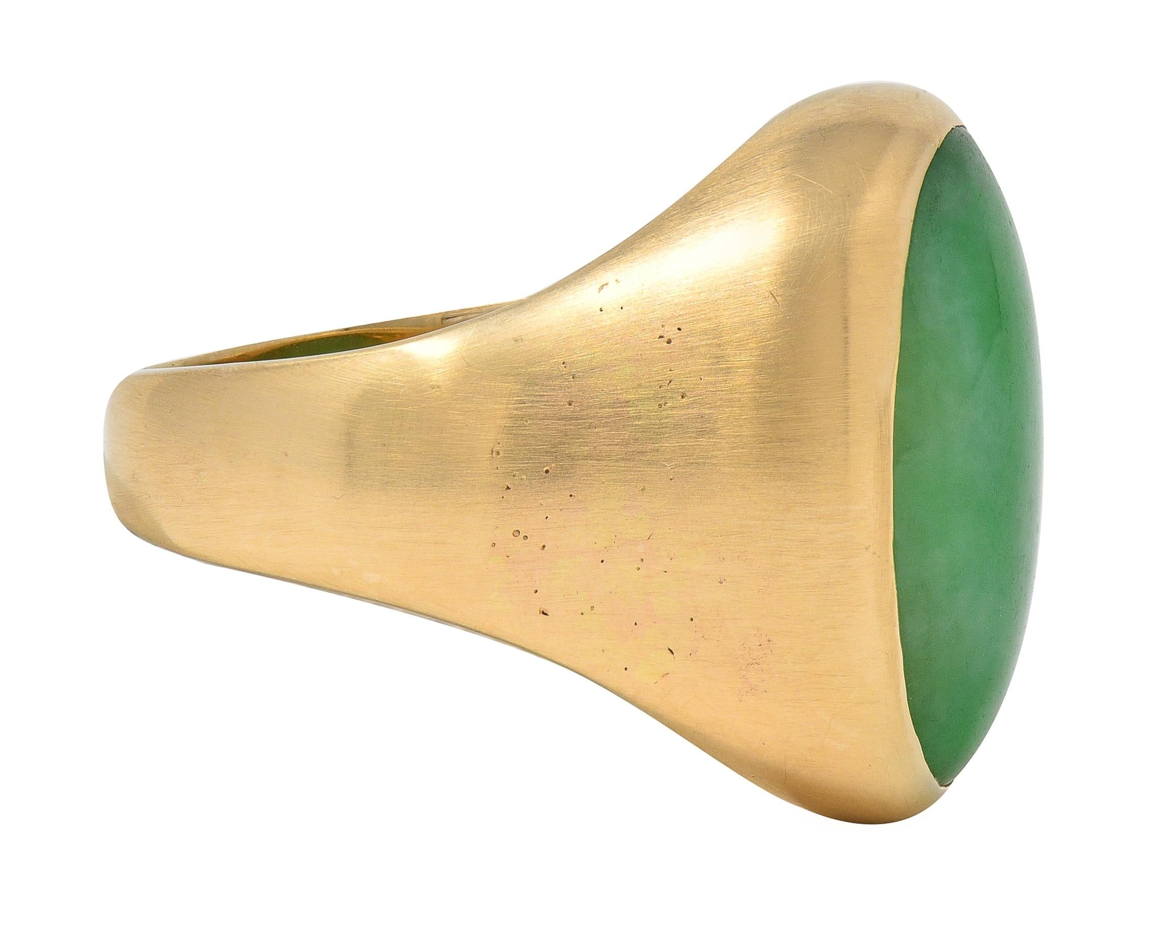 Early Art Deco Jade 14 Karat Yellow Gold Antique Signet Ring