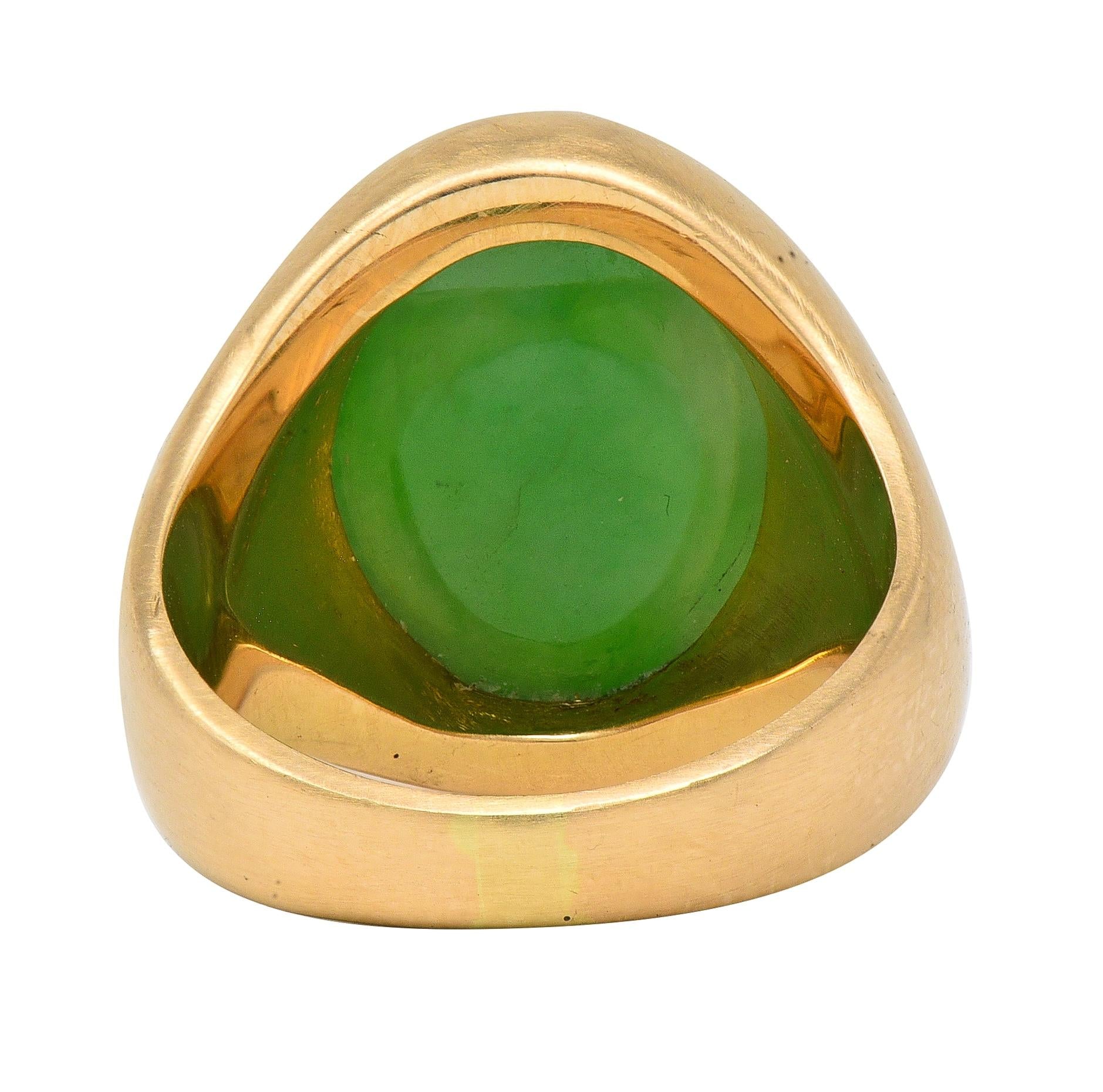 Early Art Deco Jade 14 Karat Yellow Gold Antique Signet Ring
