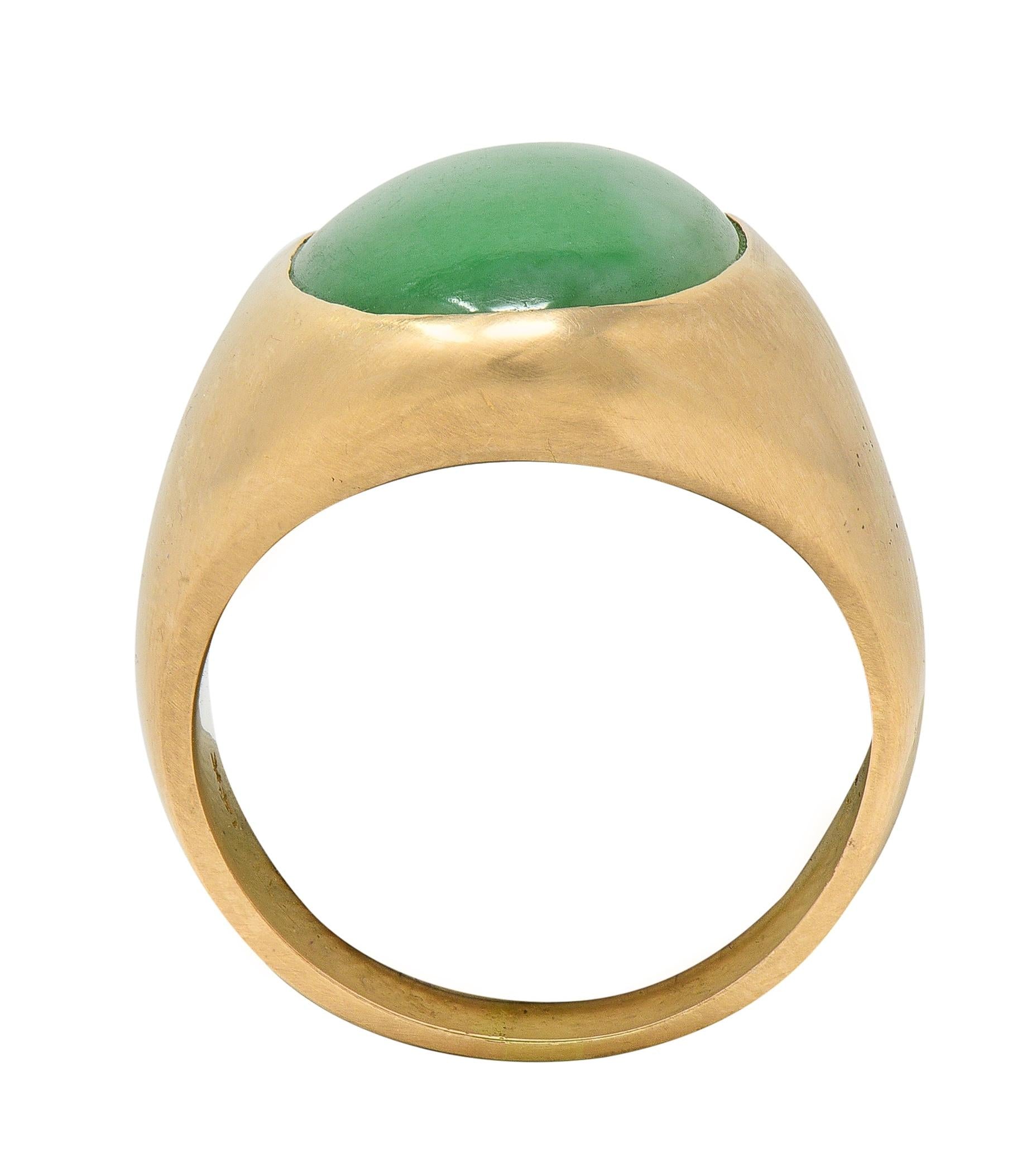 Early Art Deco Jade 14 Karat Yellow Gold Antique Signet Ring