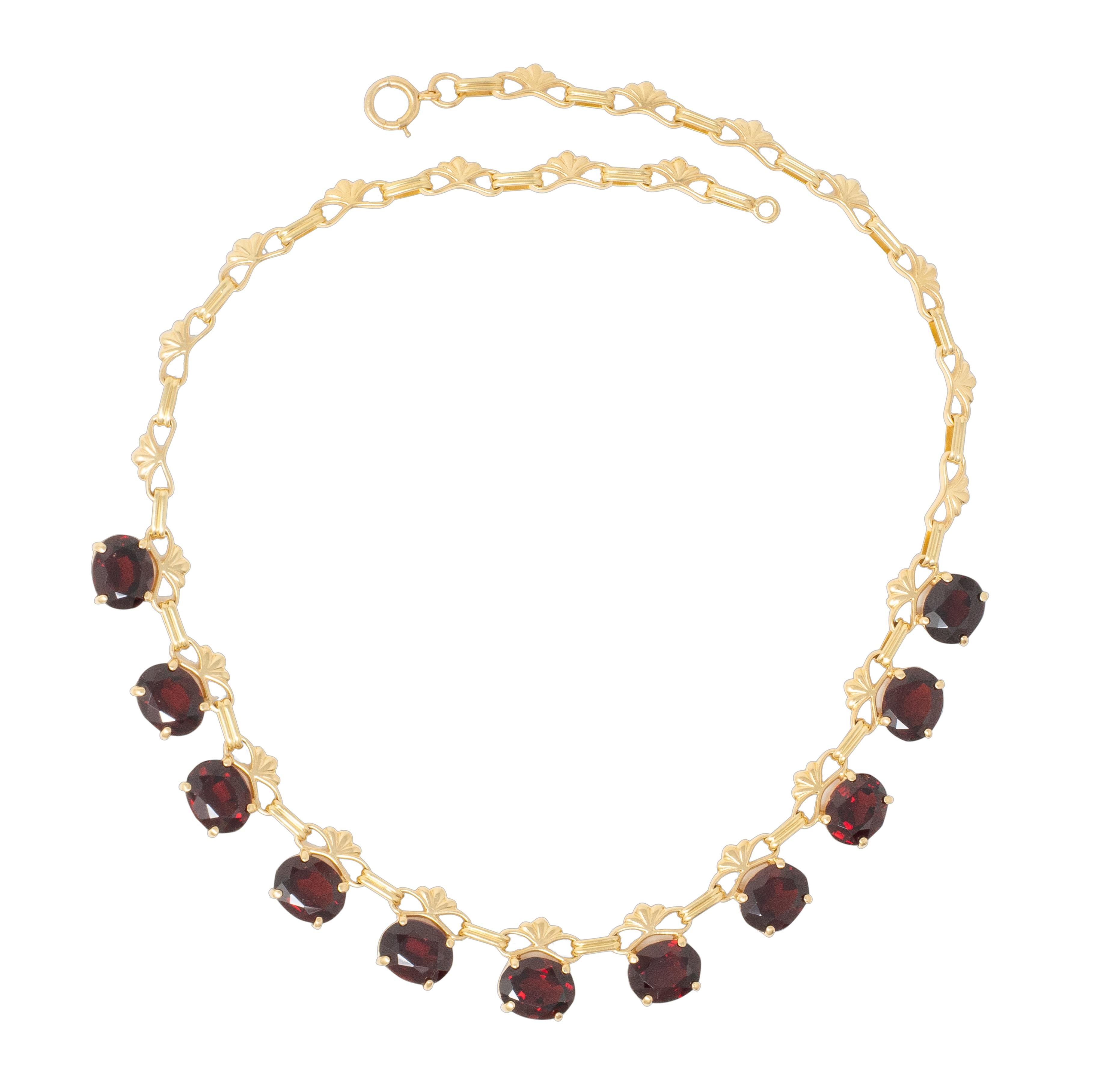 Vintage 1940's Garnet 14 Karat Yellow Gold Antique Fringe Station Necklace