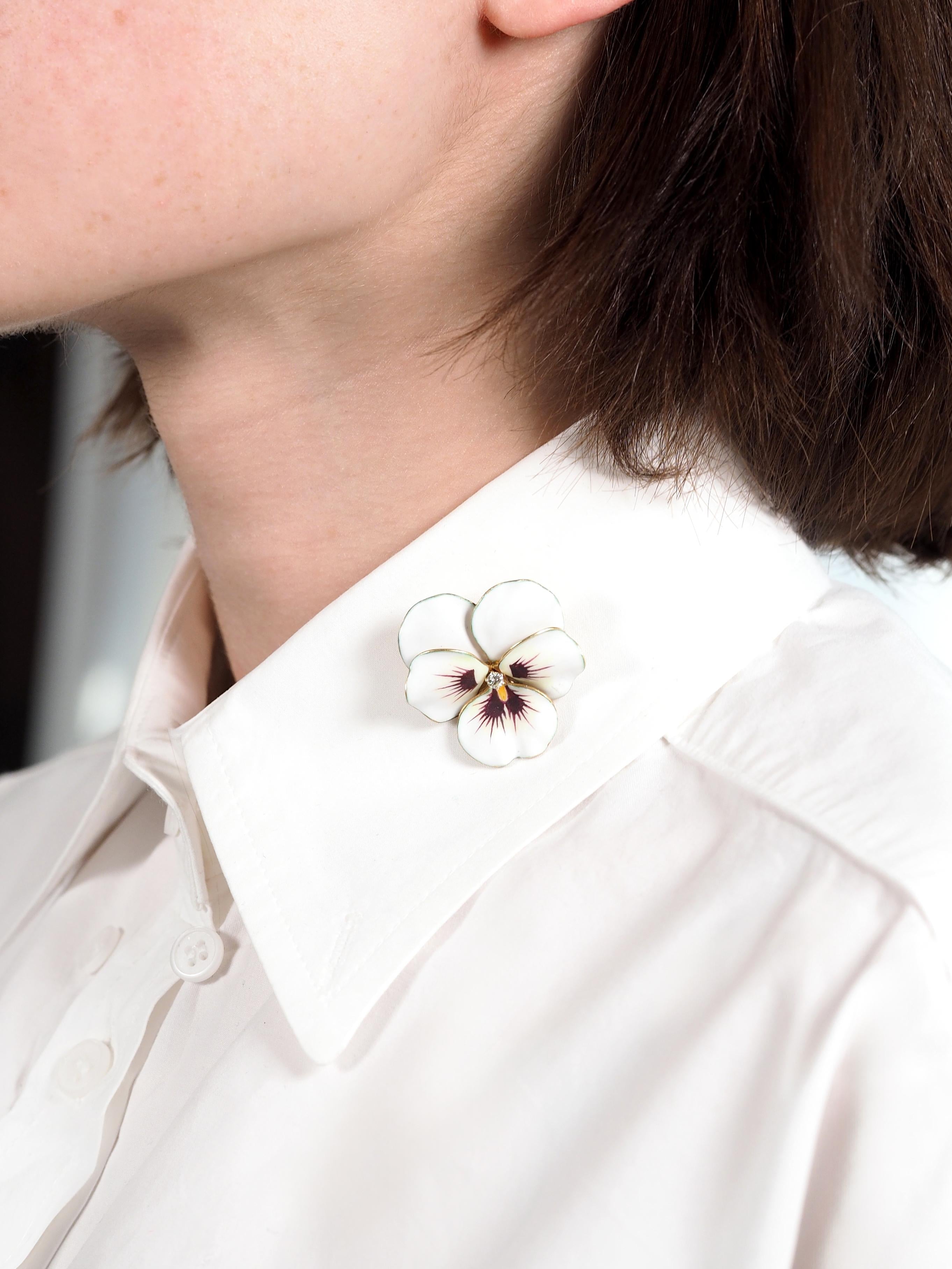 Hedges & Co. Art Nouveau Diamond Enamel 14K Yellow Gold Antique Pansy Brooch