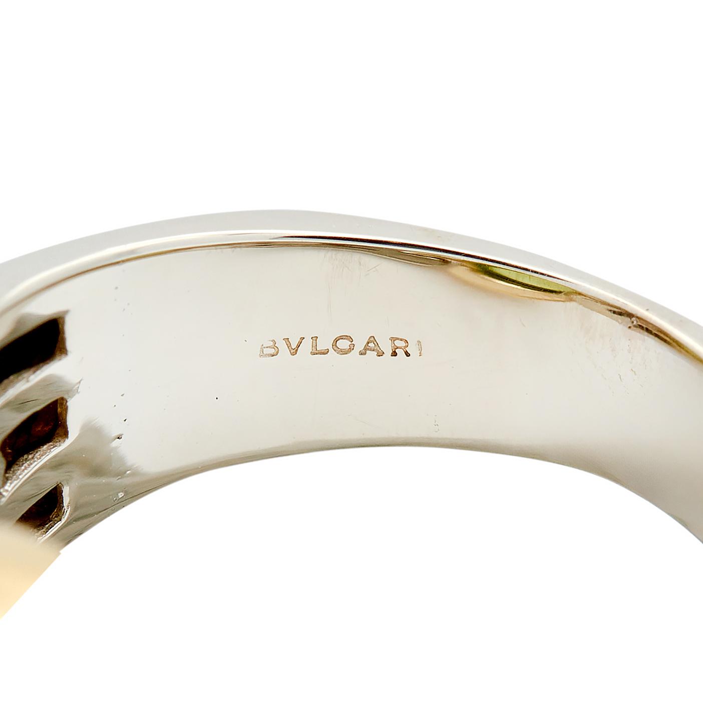 Bulgari 1990's Peridot 18 Karat Two-Tone Yellow White Gold Vintage Cabochon Ring