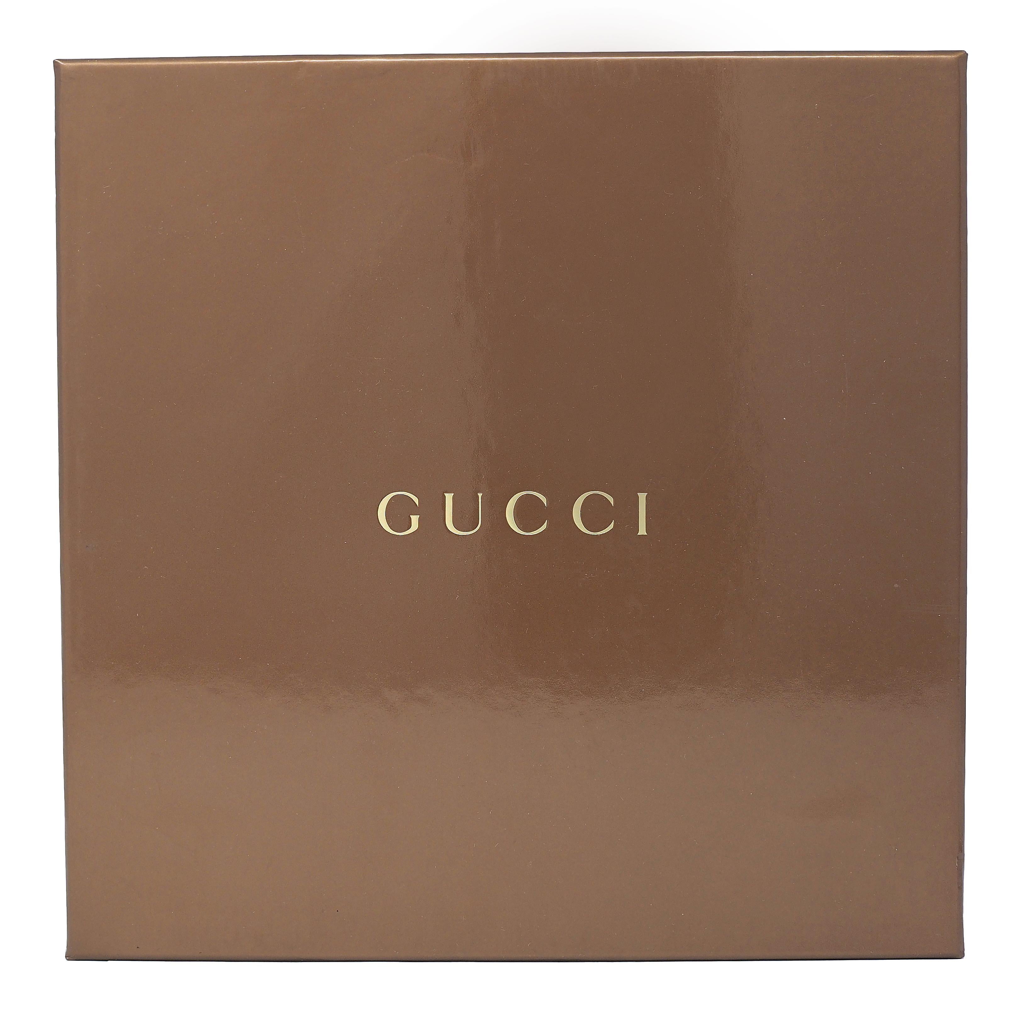 Gucci 2009 Spring Blue Agate 18 Karat Yellow Gold Collar Statement Necklace