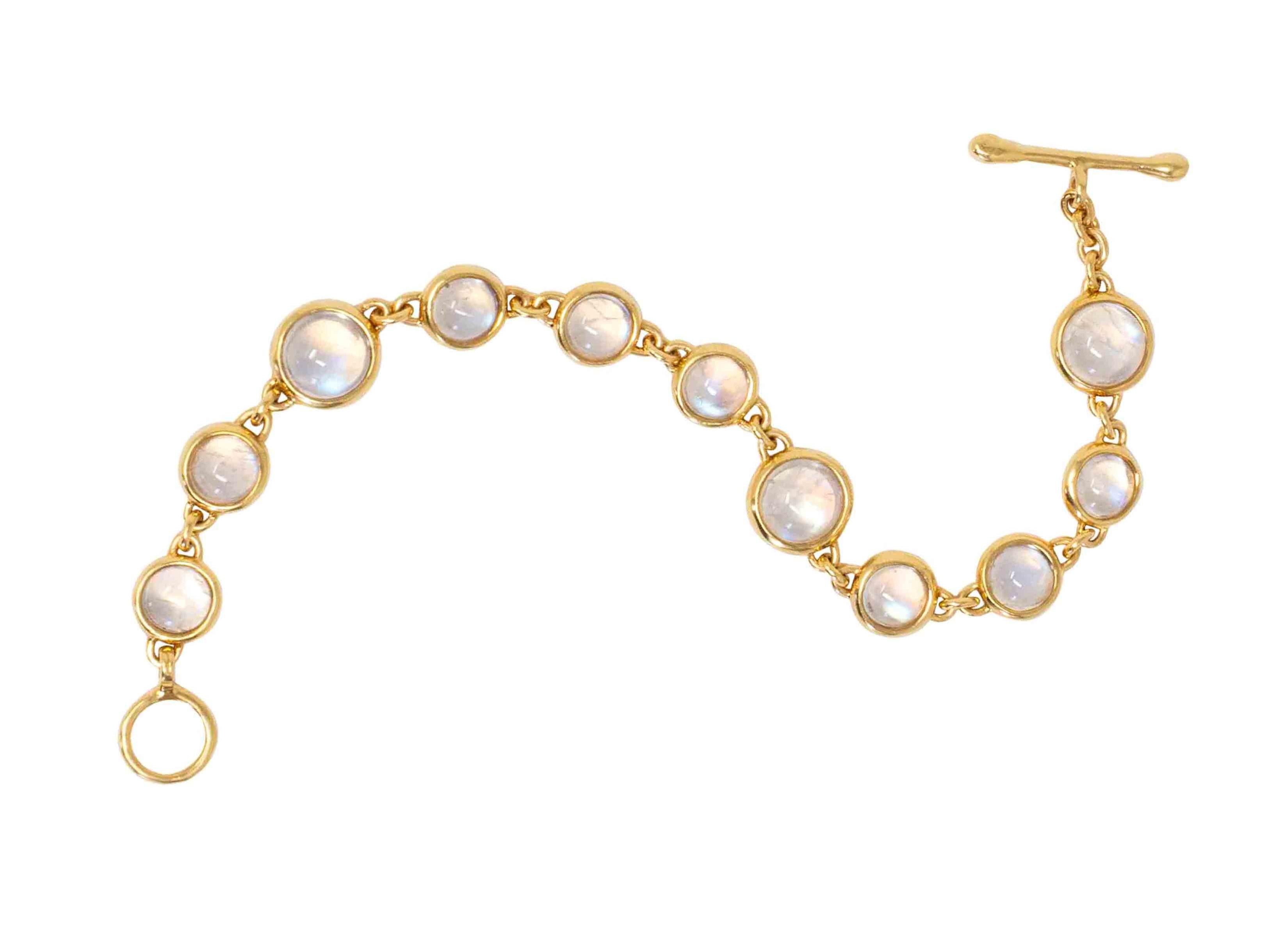 Tiffany & Co. 2000's Rainbow Moonstone 18 Karat Yellow Gold Bezel Link Bracelet