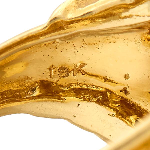 Cartier 1970s 18 Karat Yellow Gold Vintage Hammered Dome Modernist Cocktail Ring