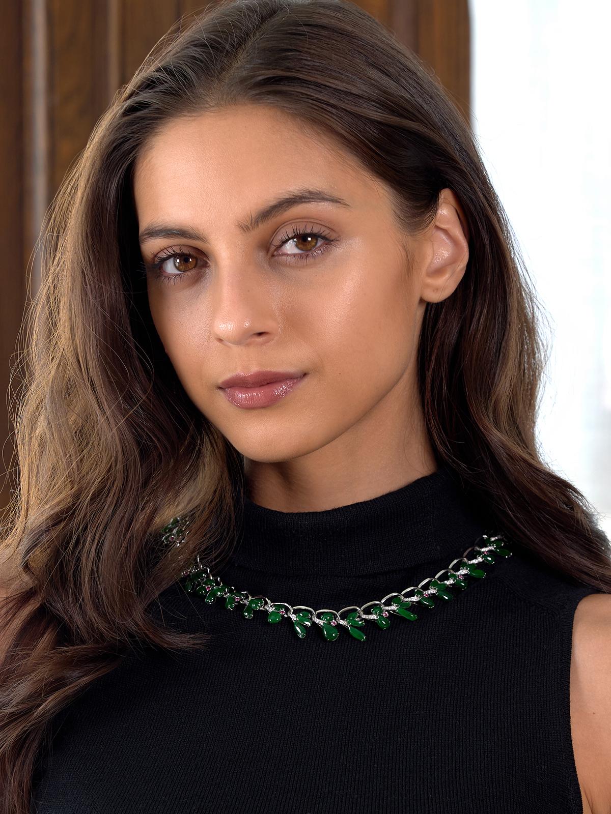 2000's Jade Diamond 18 Karat White Gold Contemporary Fanning Fancy Necklace