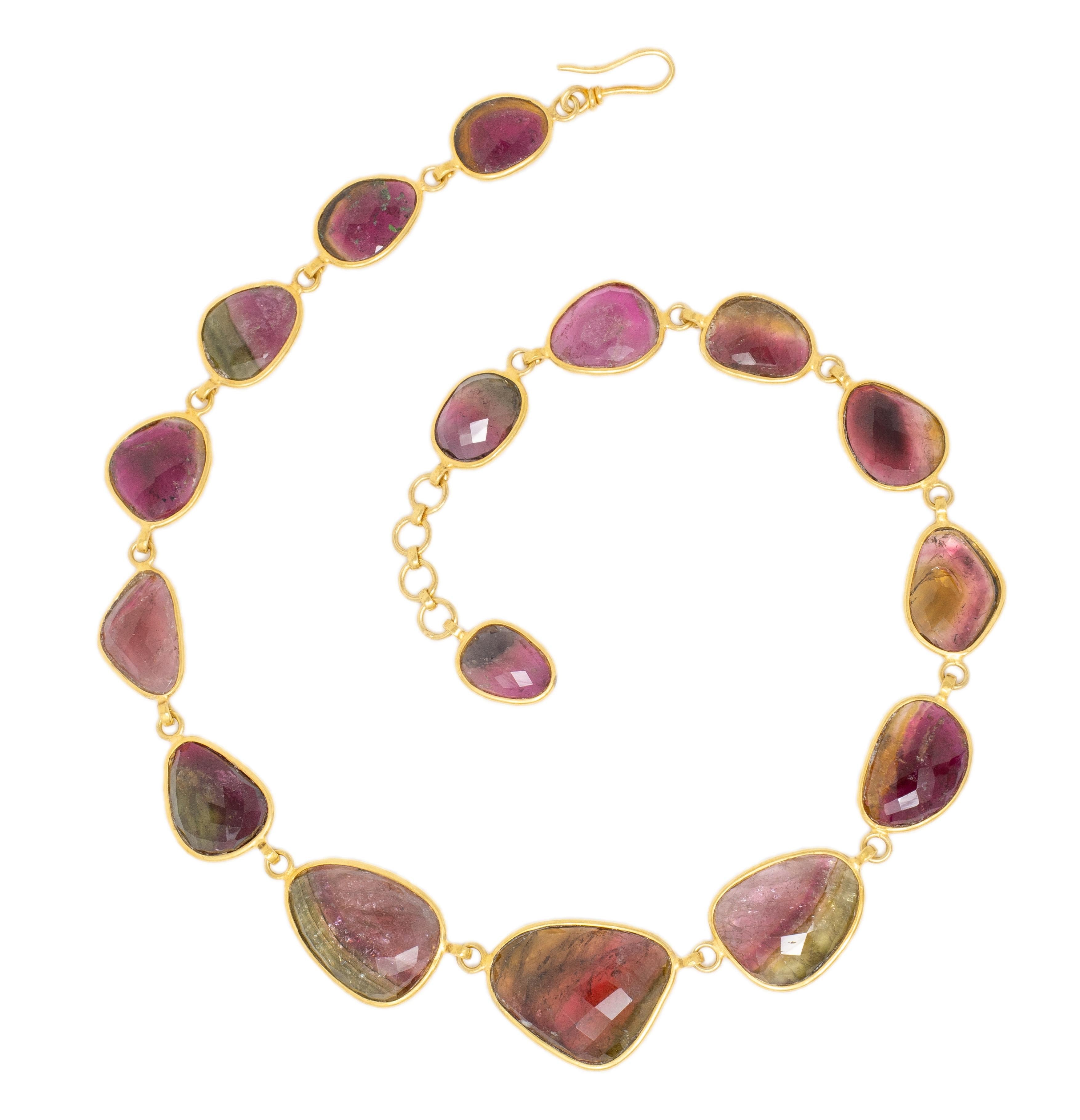 Contemporary Watermelon Tourmaline 20 Karat Yellow Gold Bezel Link Necklace