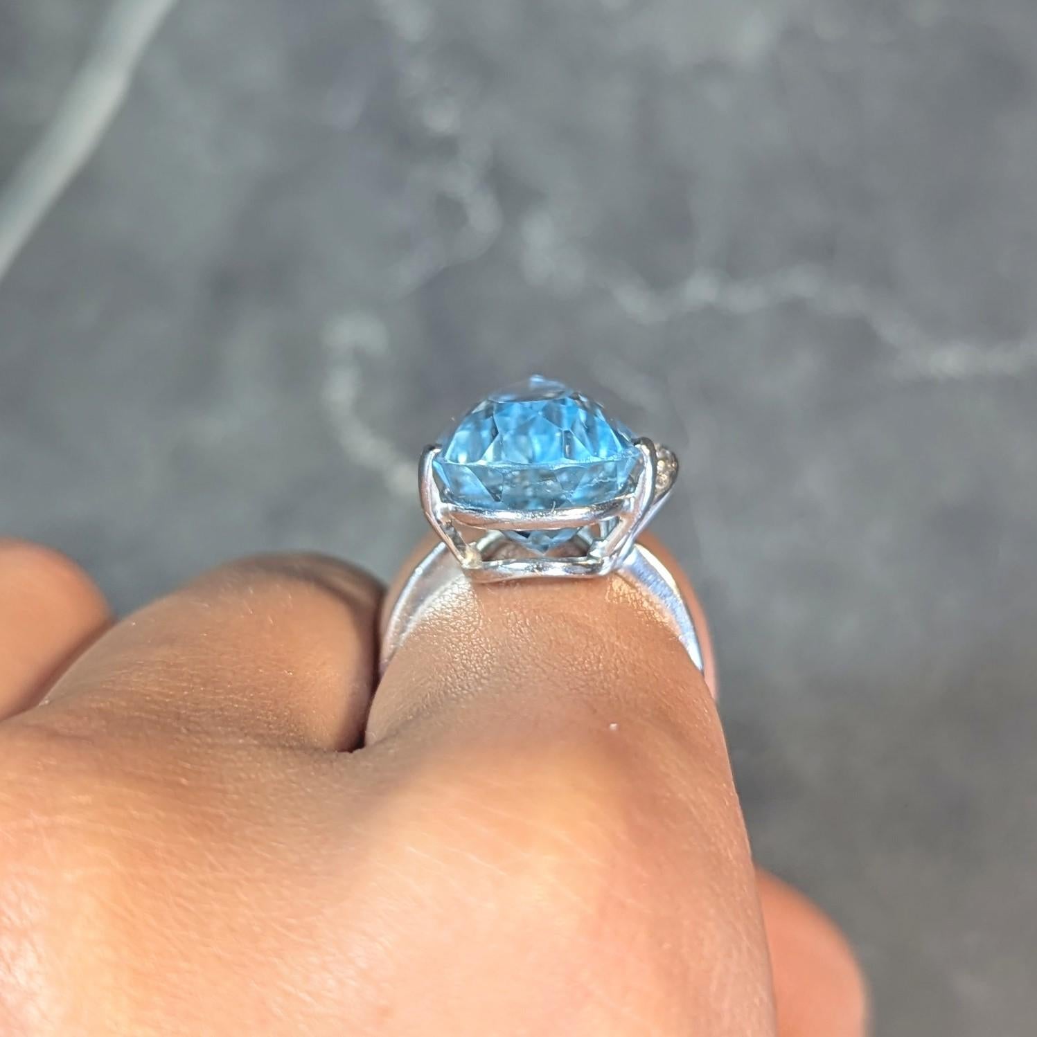 Mid-Century 12.00 CTW Pear Cut Aquamarine Diamond 18K Gold Vintage Cocktail Ring