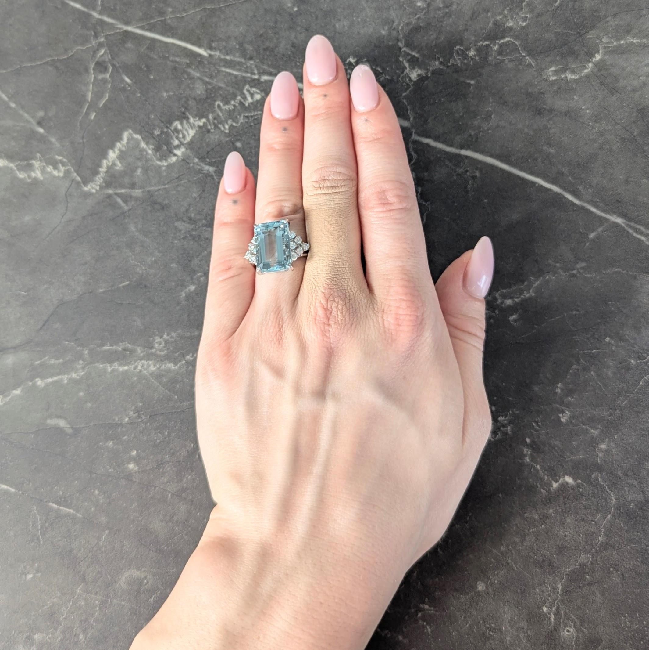 Mid-Century 9.60 CTW Aquamarine Diamond 18 Karat Gold Vintage Cocktail Ring