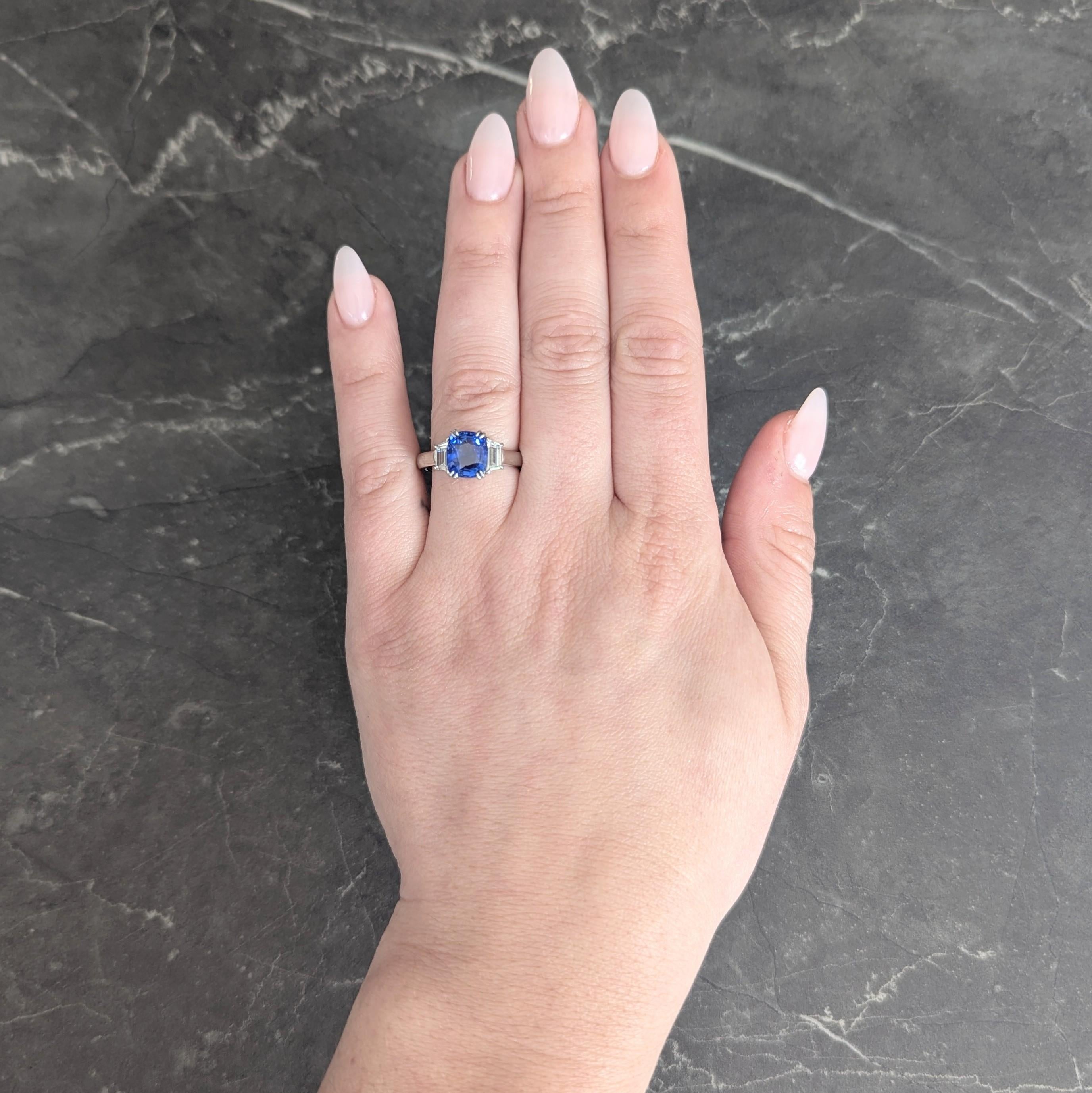Contemporary 3.26 CTW No Heat Ceylon Sapphire Diamond Platinum Ring GIA