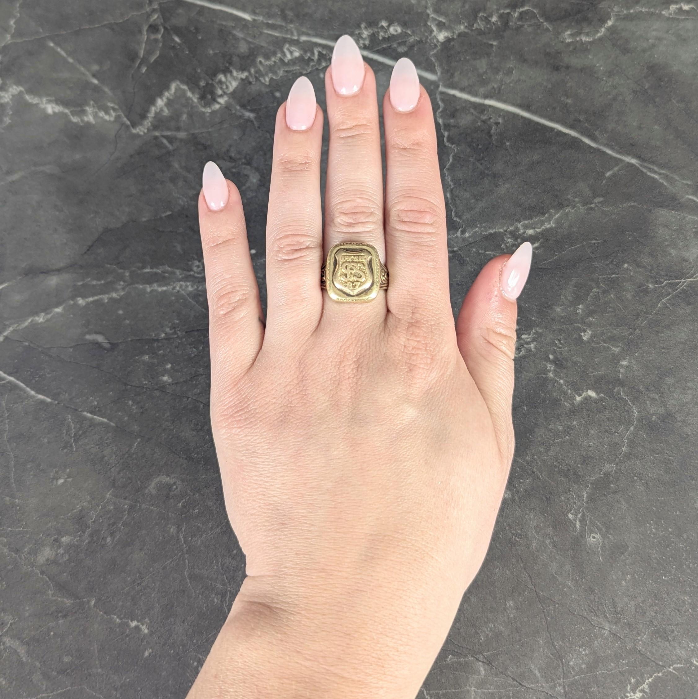 Art Deco 1927 14 Karat Yellow Gold Antique New York Police Unisex Signet Ring