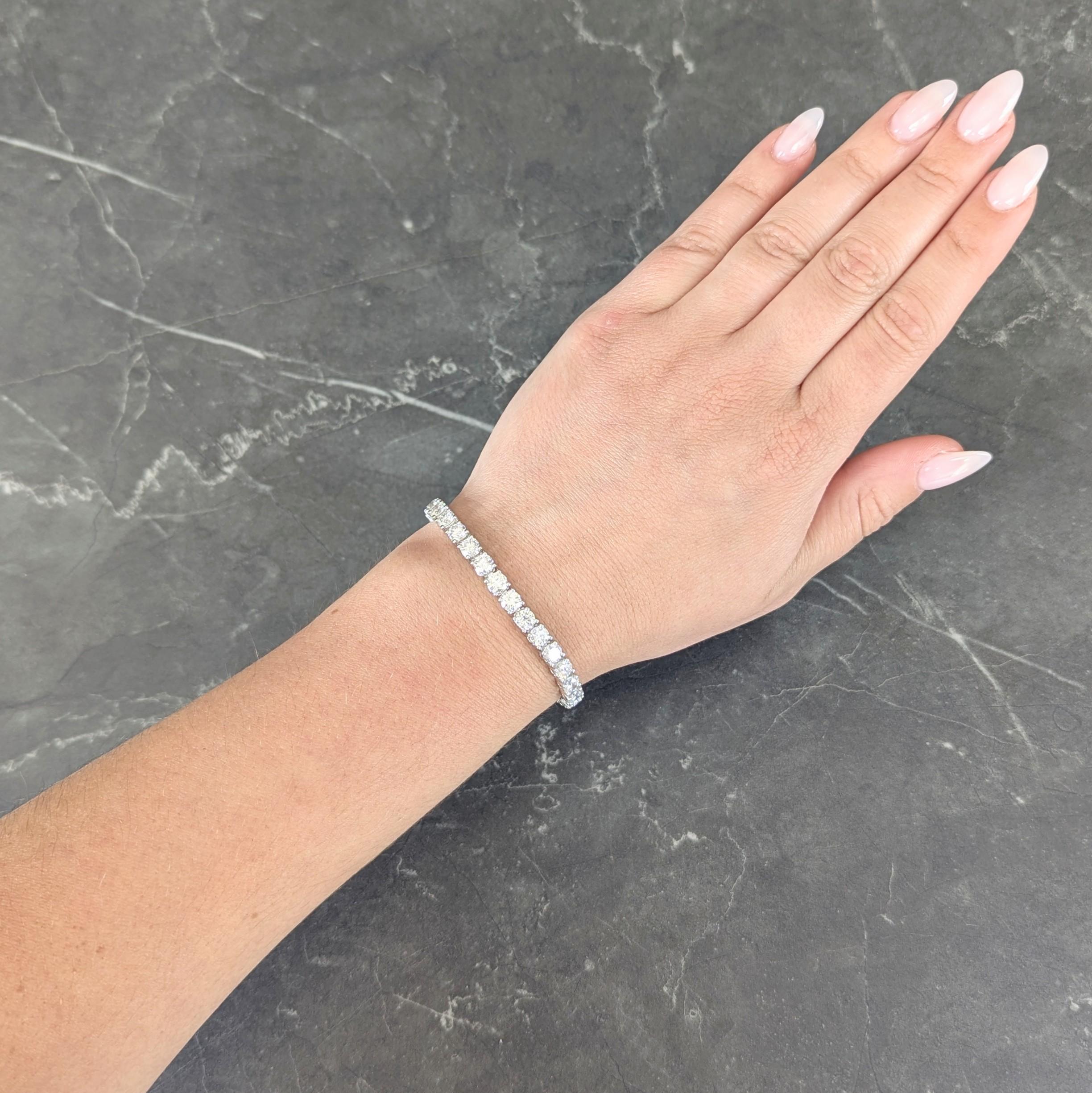 Contemporary 12.37 CTW Round Brilliant Diamond Platinum Tennis Line Bracelet