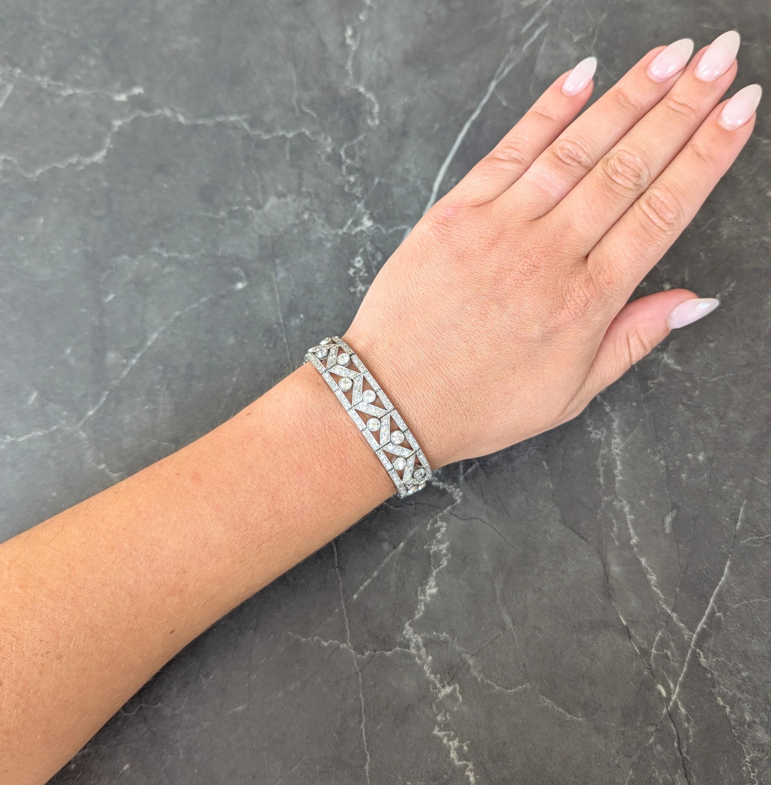 French Art Deco 13.92 CTW Diamond Platinum Antique Geometric Line Bracelet
