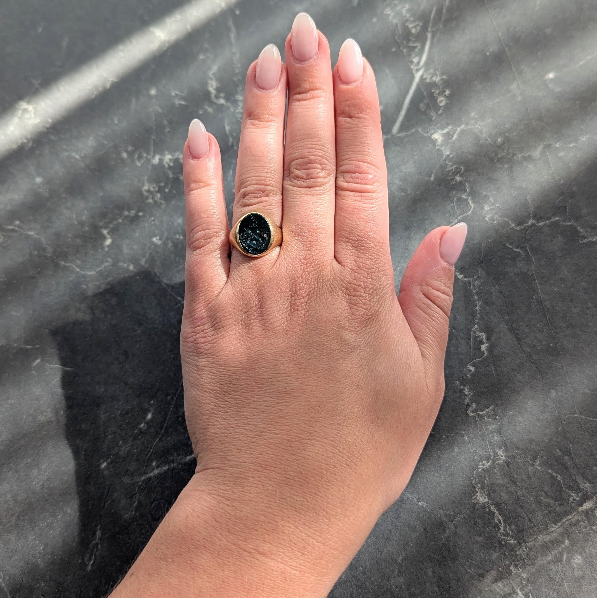 Late Victorian Bloodstone 14K Yellow Gold Antique Heraldic Crest Signet Ring