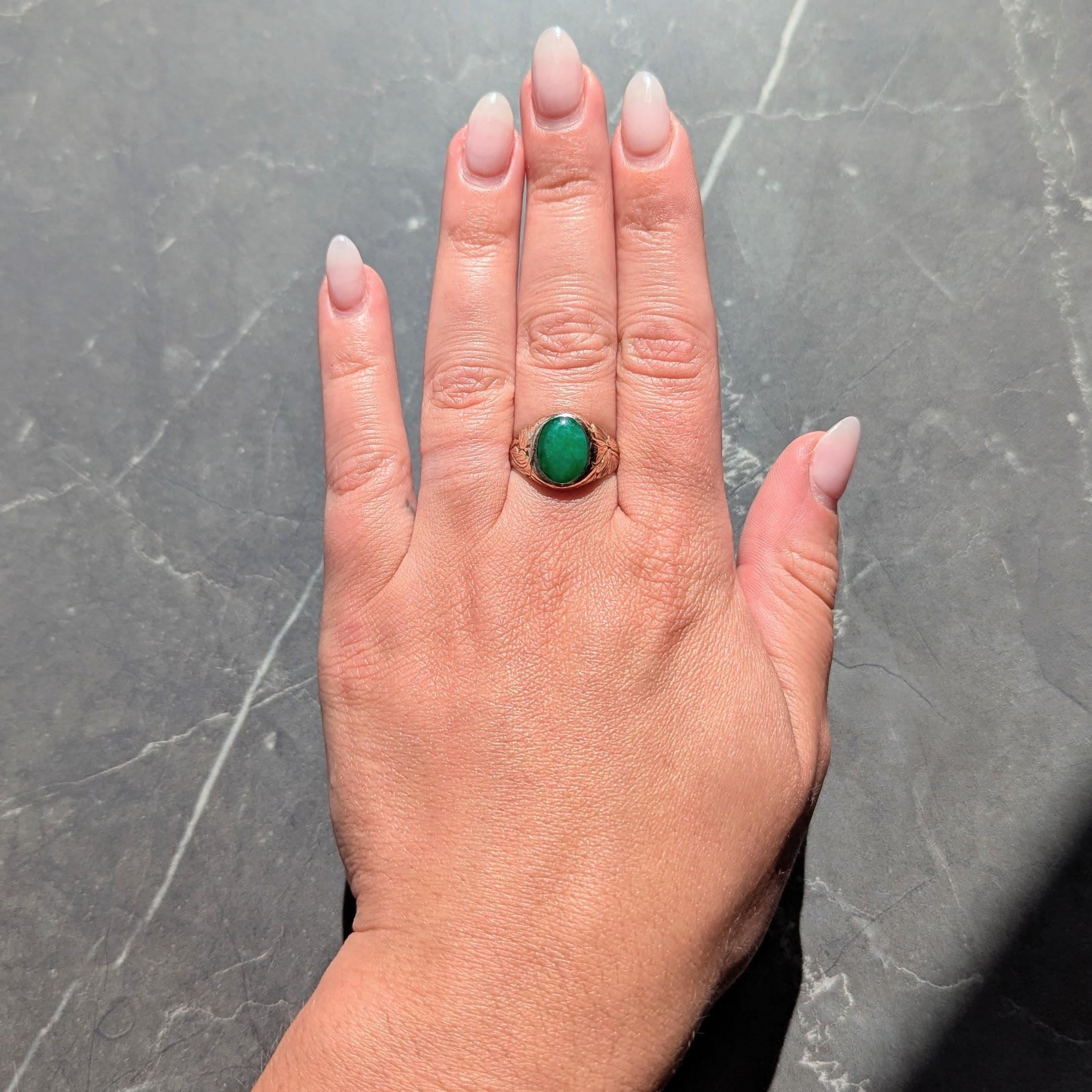 Radke & Co. Art Nouveau Jade 14 Karat Yellow Gold Antique Unisex Signet Ring