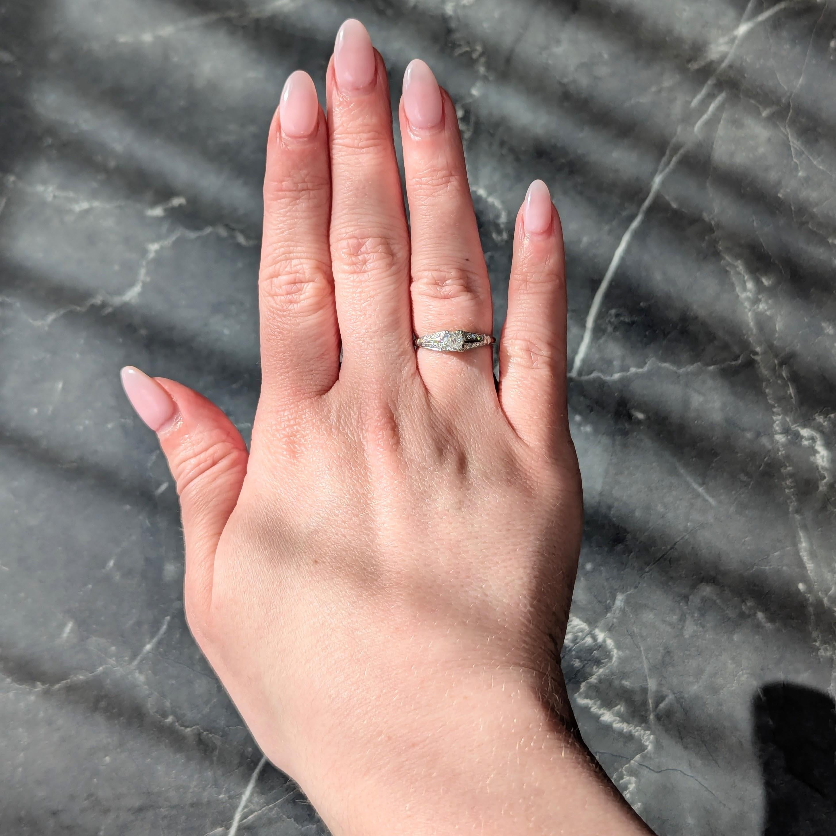 Retro 0.55 CTW Diamond 18 Karat White Gold Vintage Engagement Ring