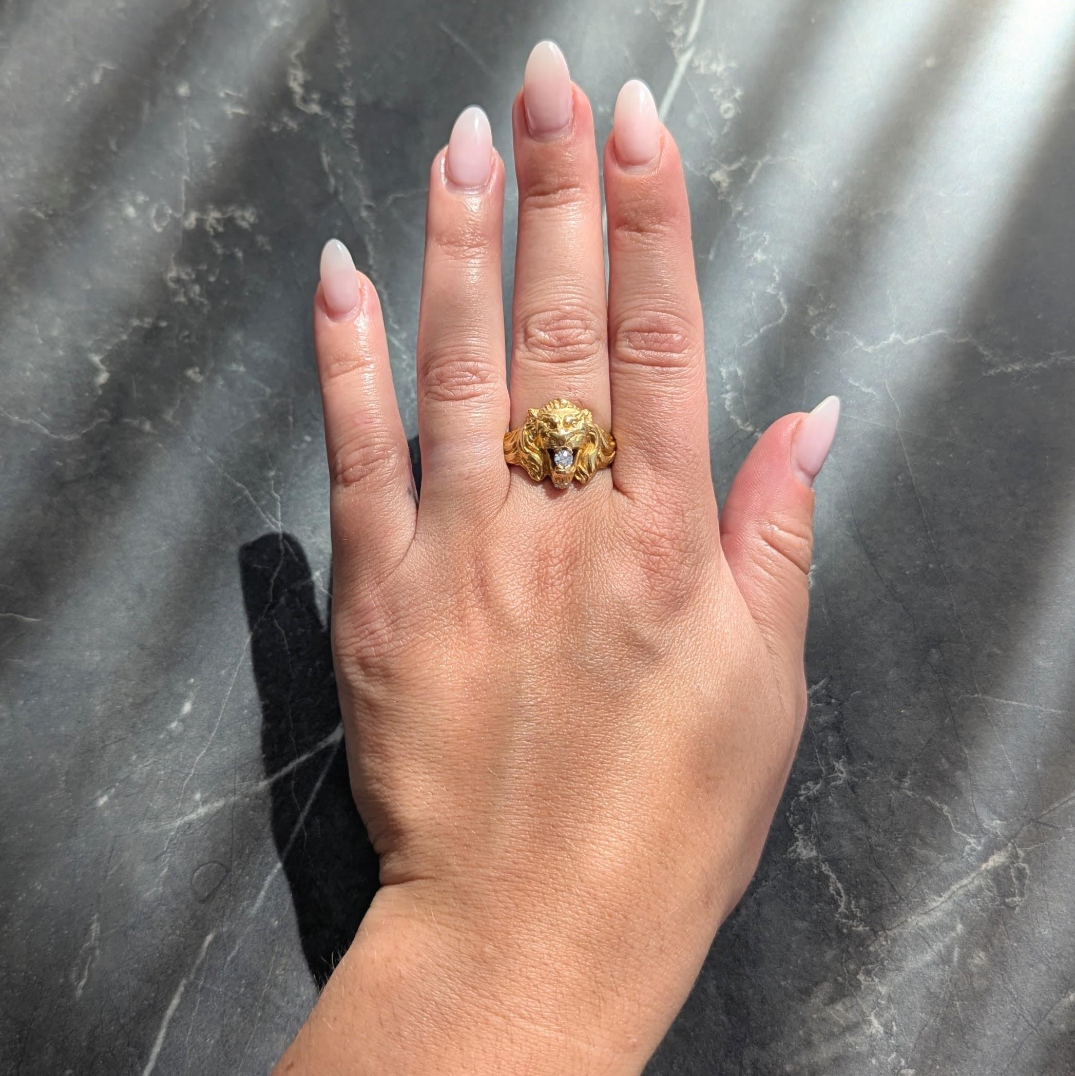 Art Nouveau French 1924 Diamond 18 Karat Yellow Gold Antique Lion Ring
